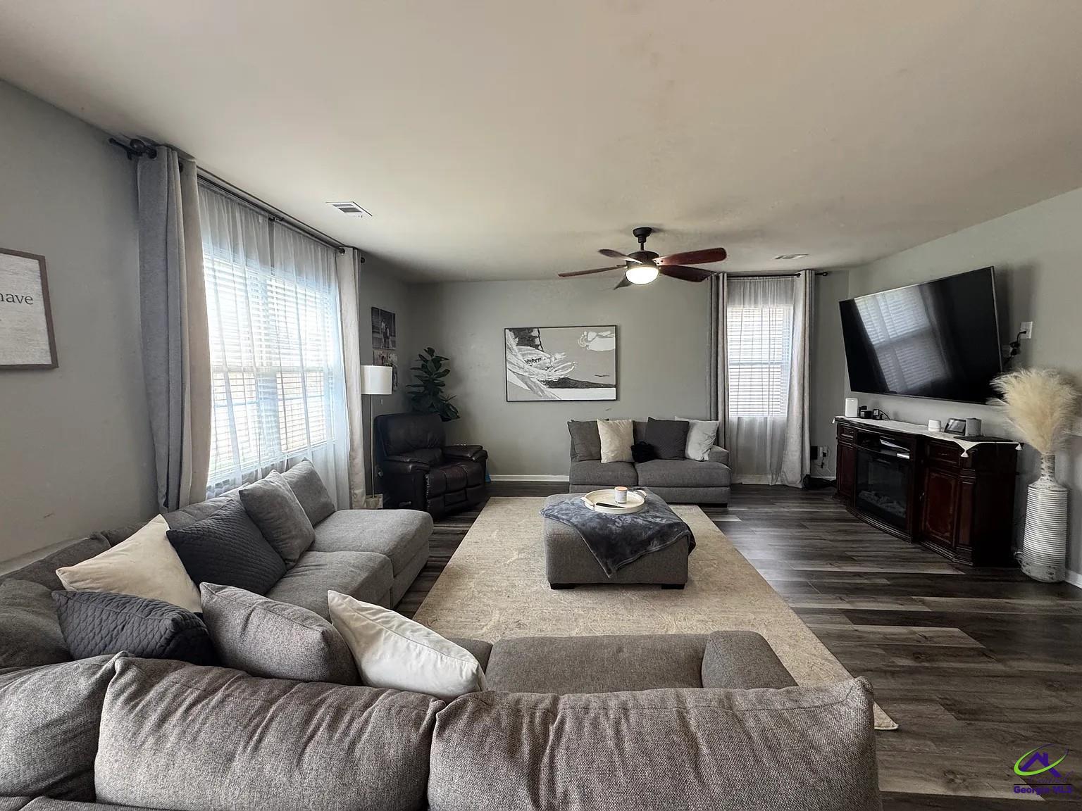 211 Flowing Meadows