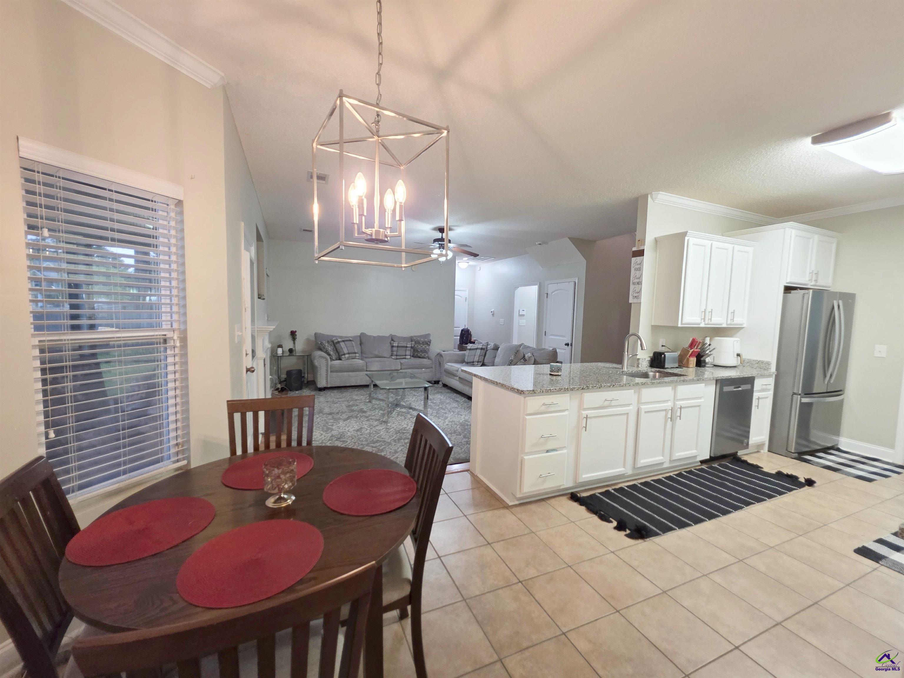 402 Ivey Chase