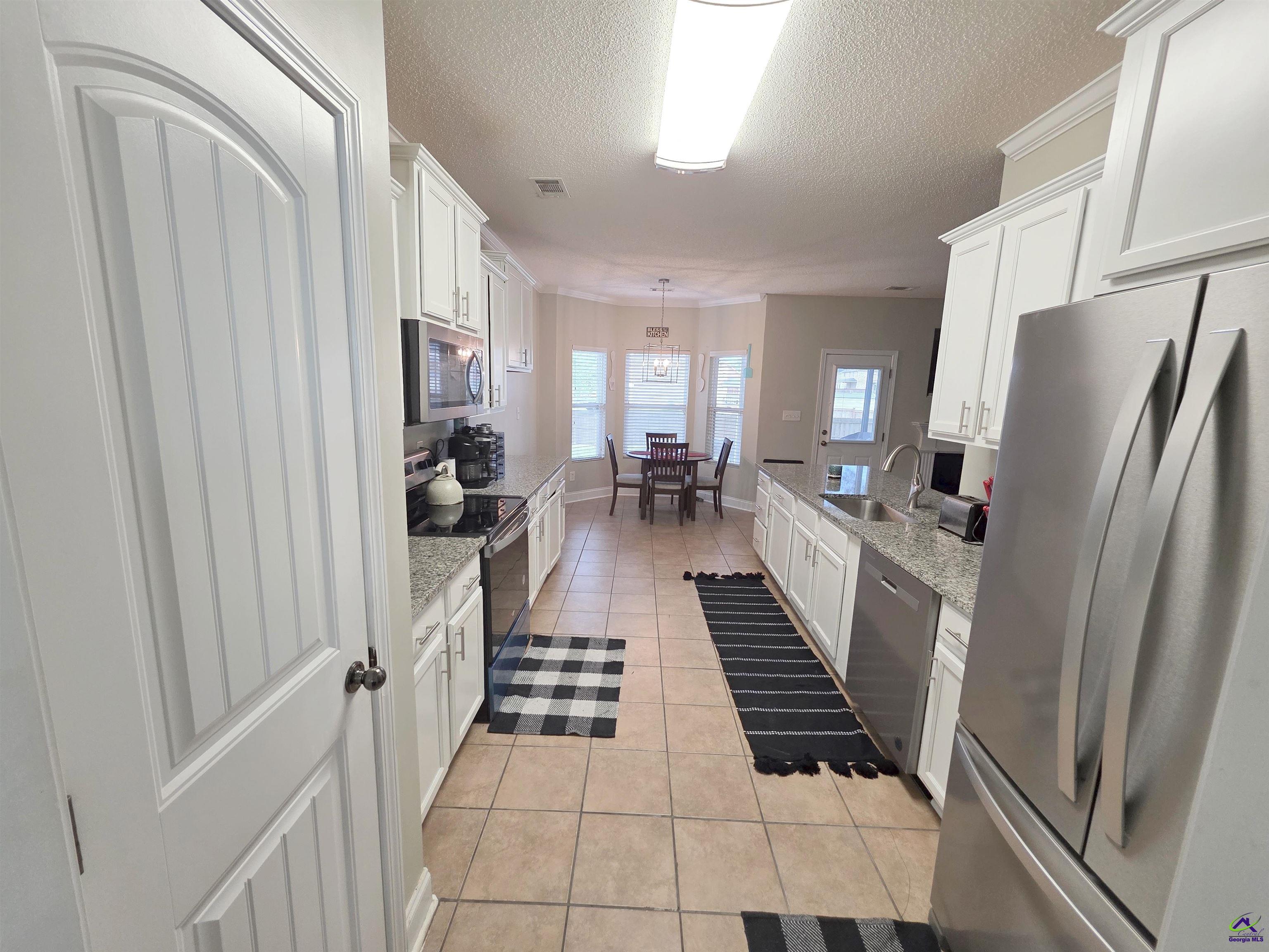 402 Ivey Chase