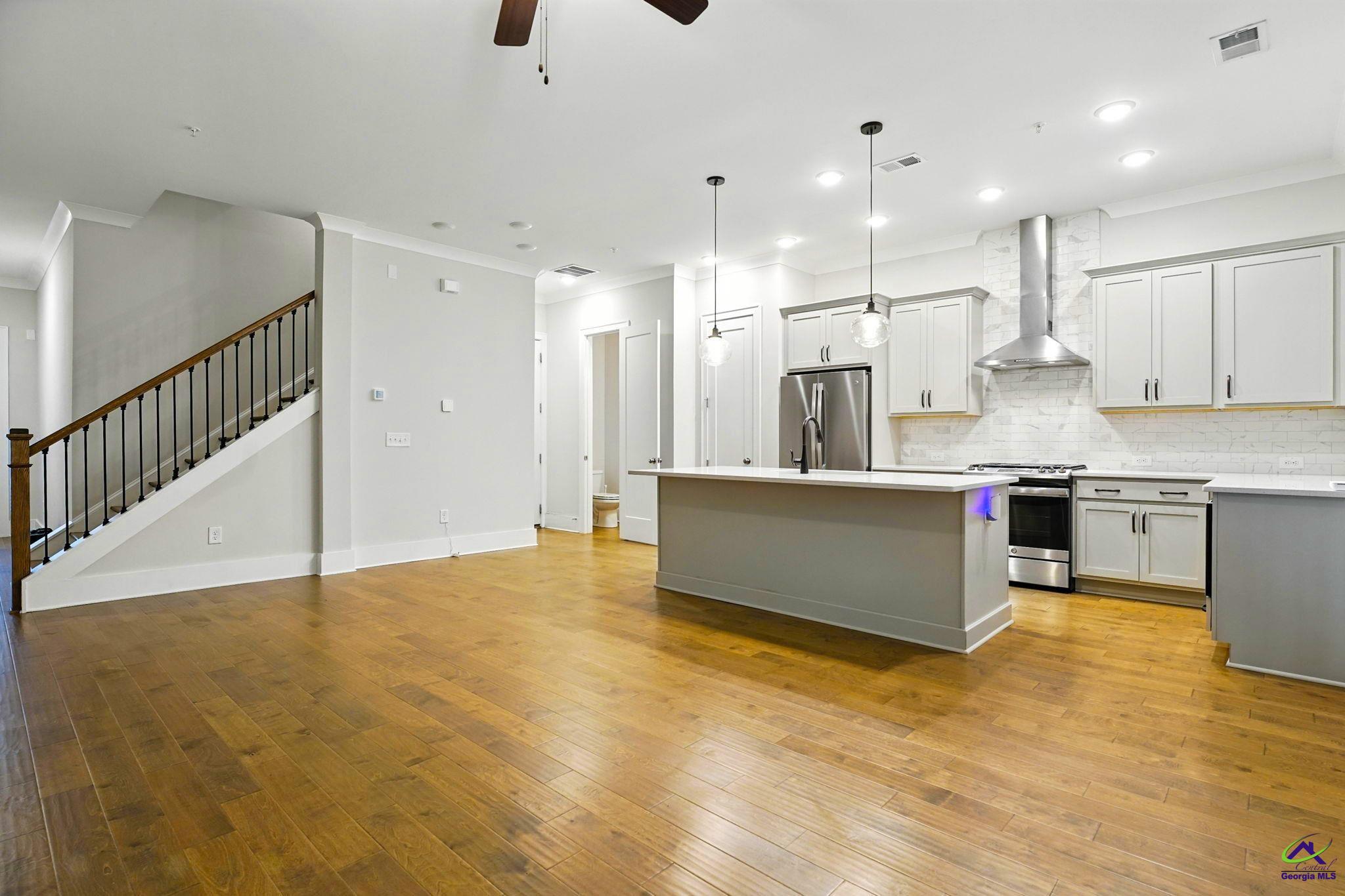 2555 Oakbourne Lane