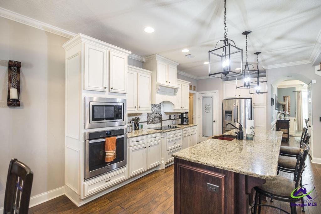107 S Carmenville Drive