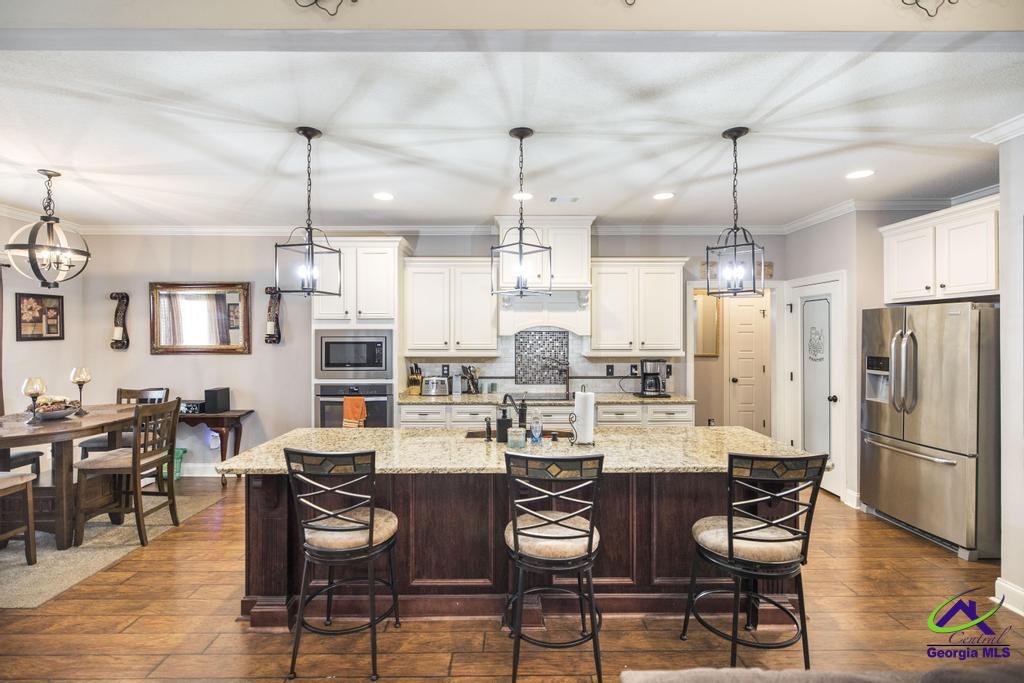 107 S Carmenville Drive