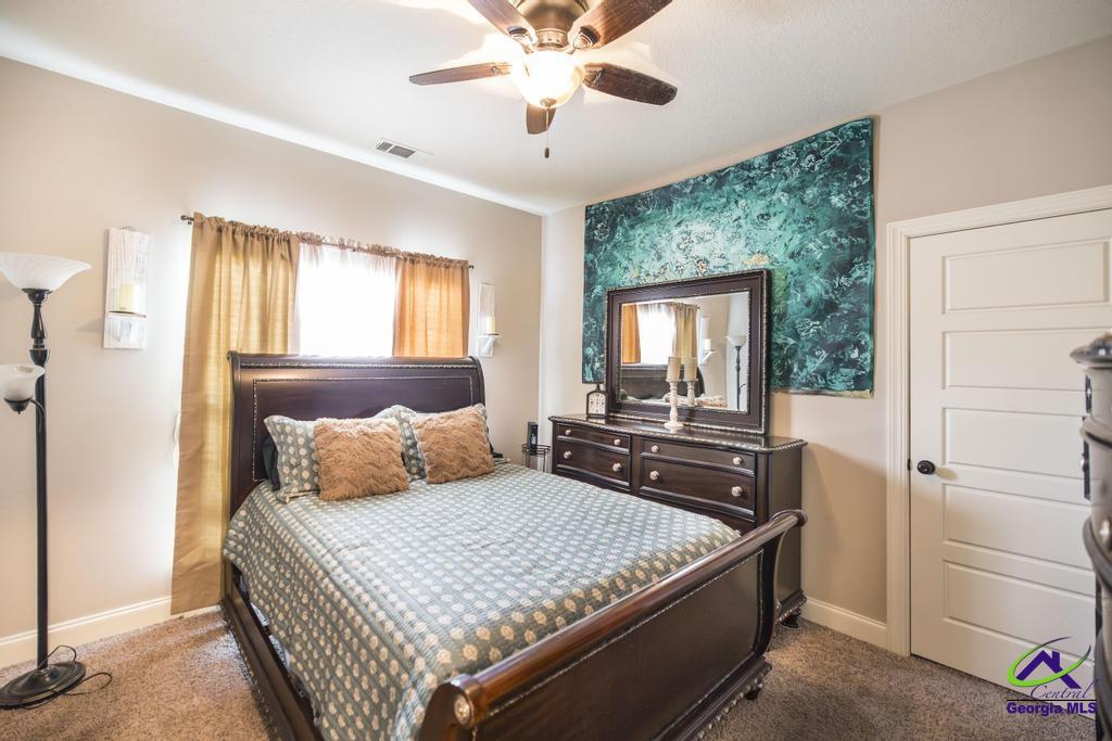 107 S Carmenville Drive