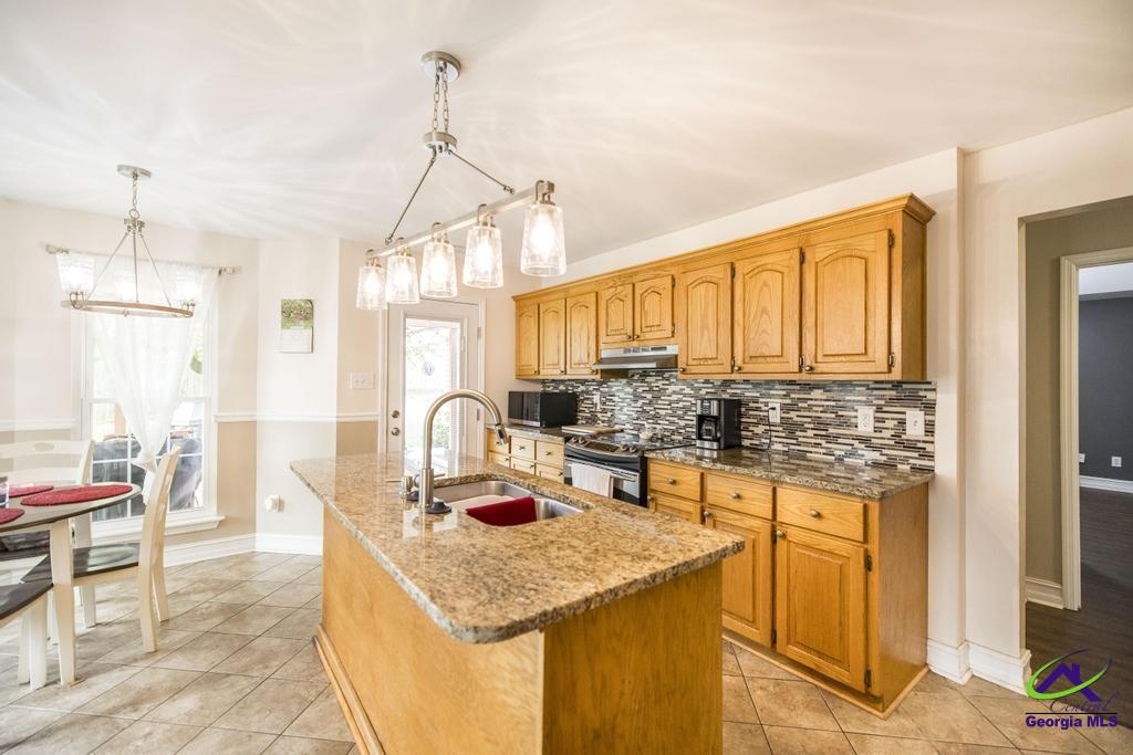 98 Gleneagle Dr