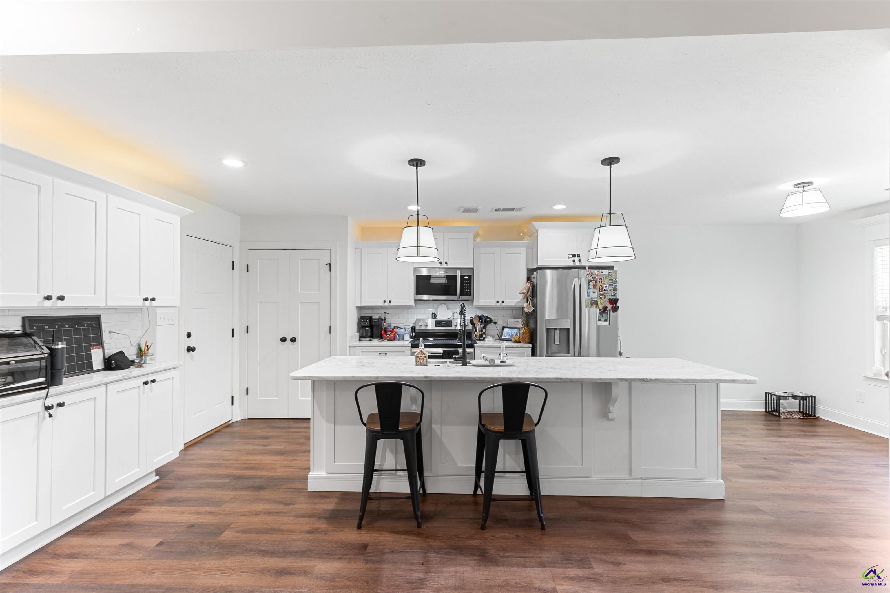 505 Avington Chase