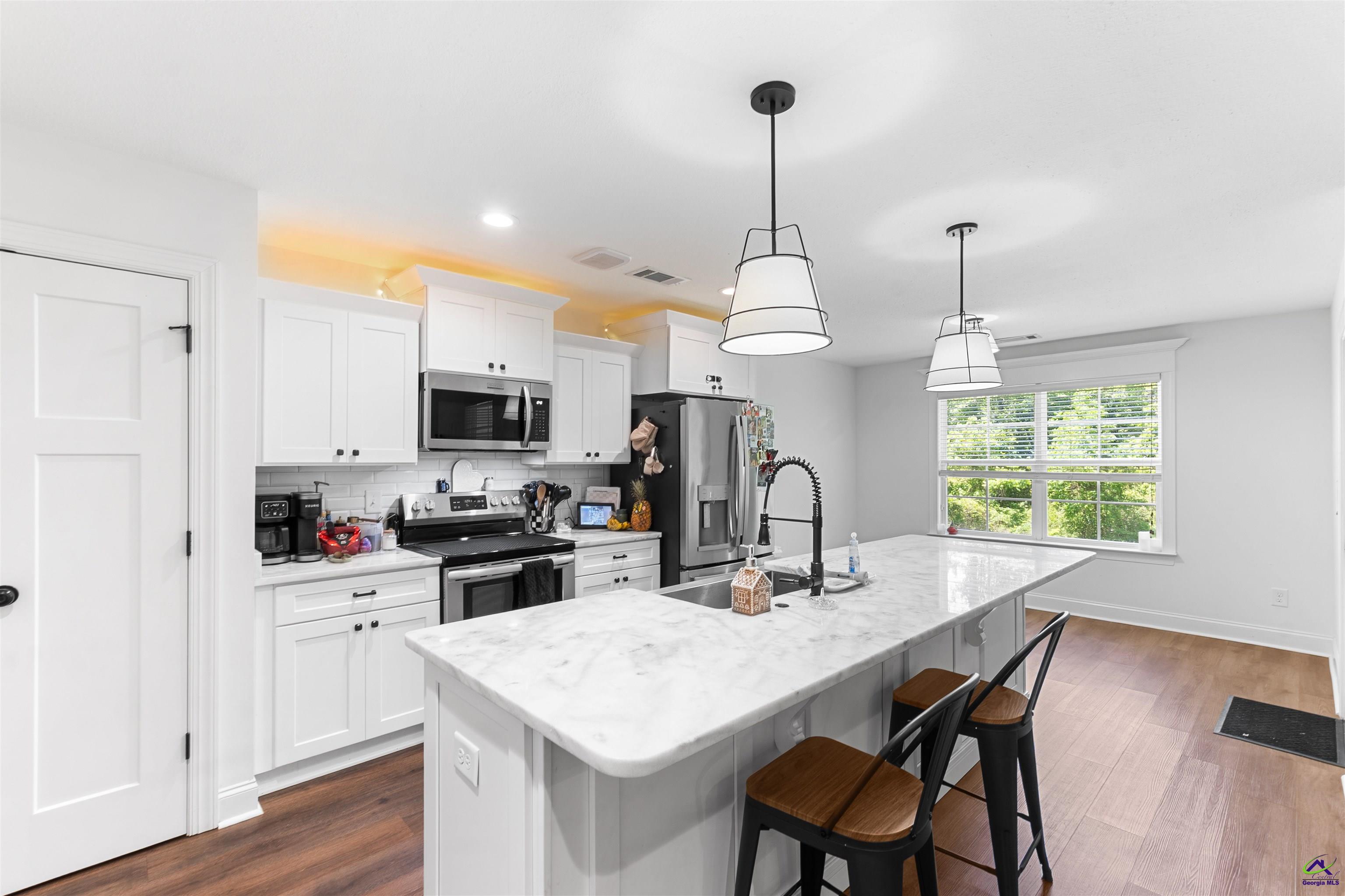 505 Avington Chase