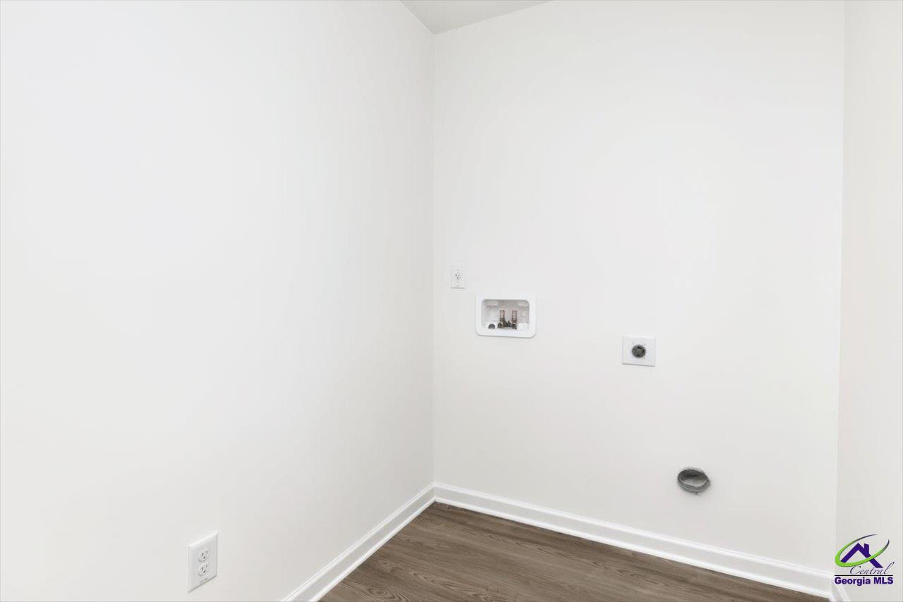 249 isabella Way