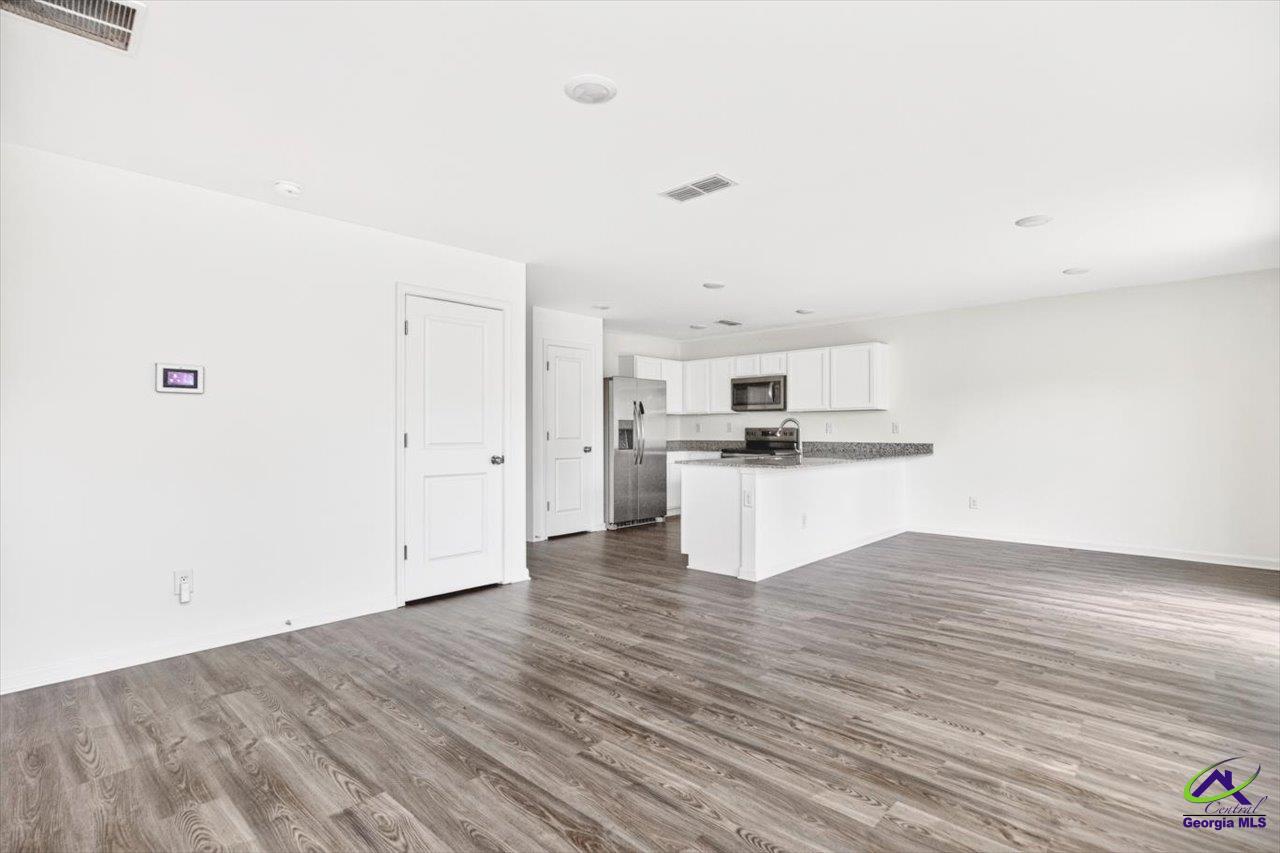 249 isabella Way