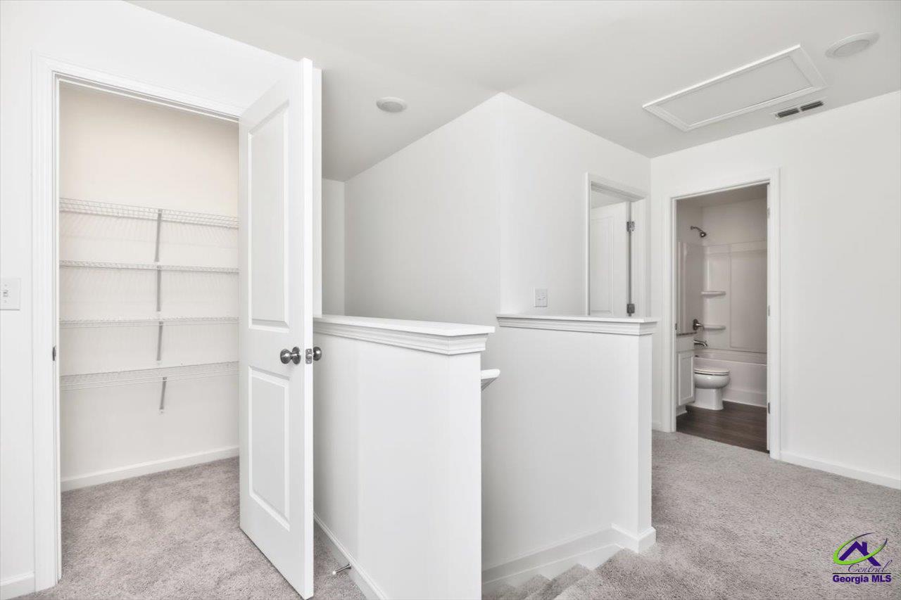 249 isabella Way