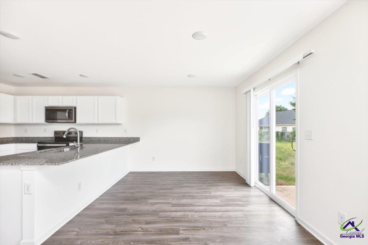 249 isabella Way