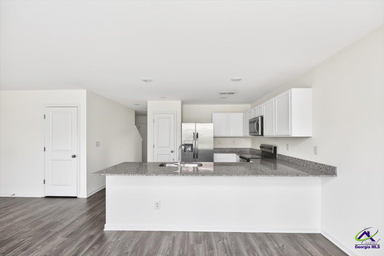 249 isabella Way
