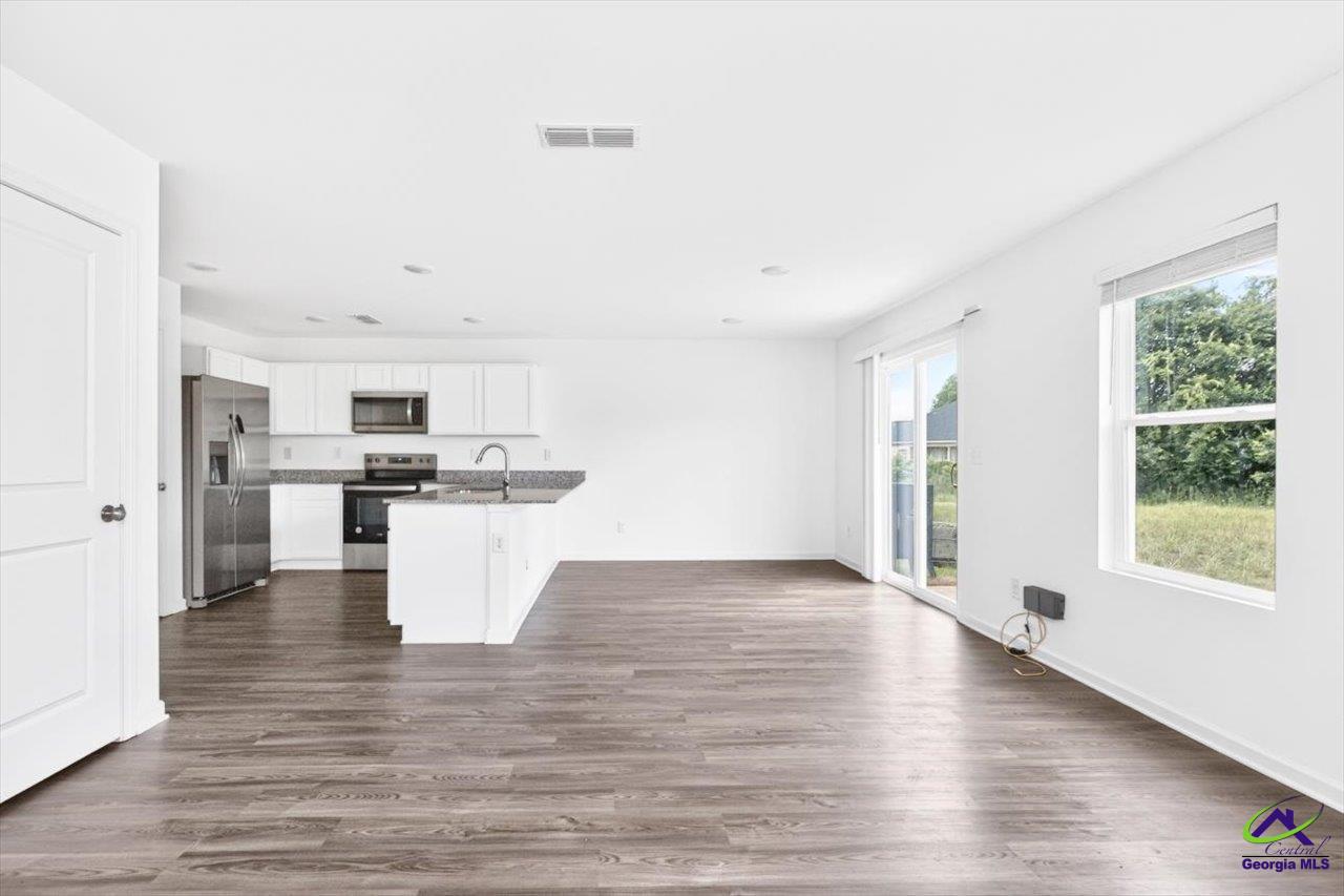 249 isabella Way