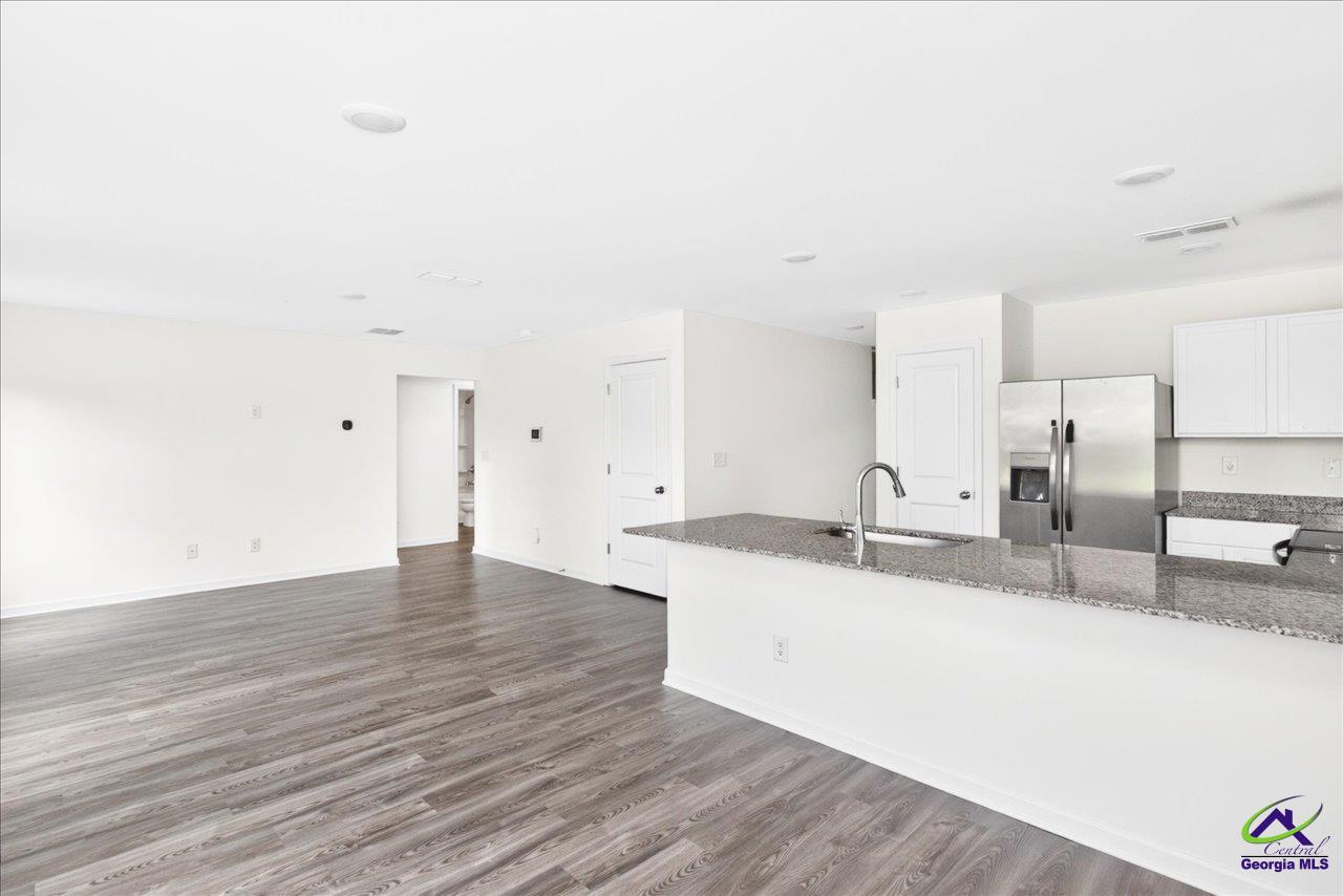 249 isabella Way