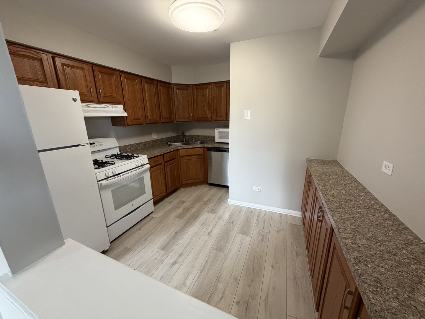 5 Parkside Court Unit: 13