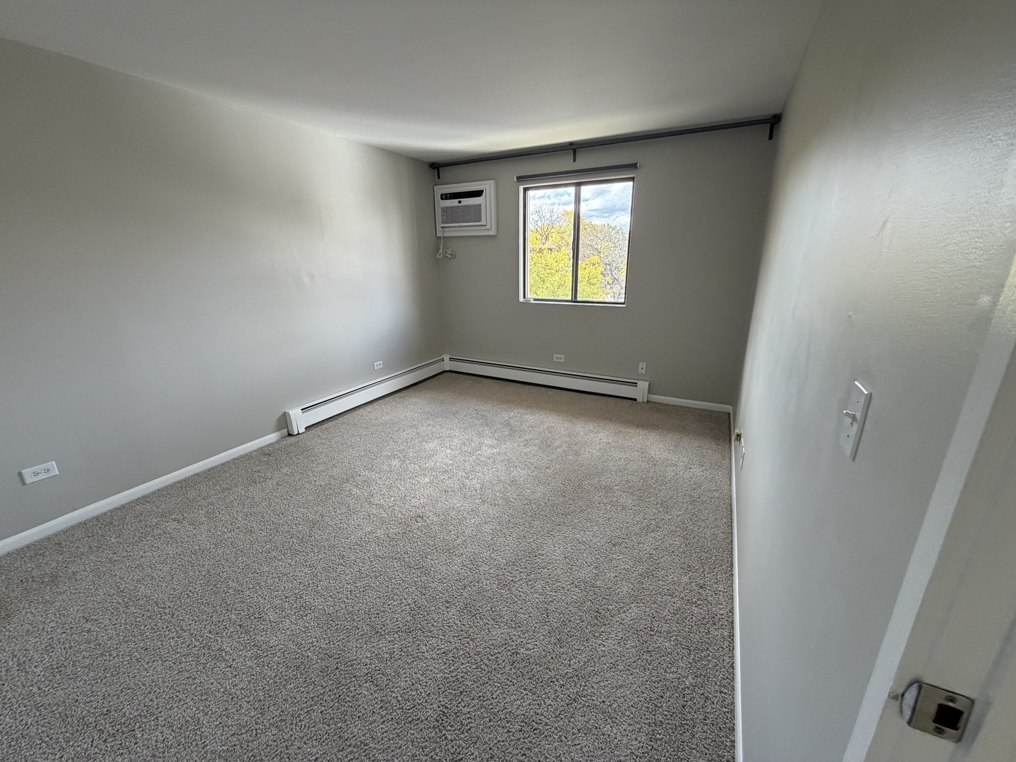 5 Parkside Court Unit: 13