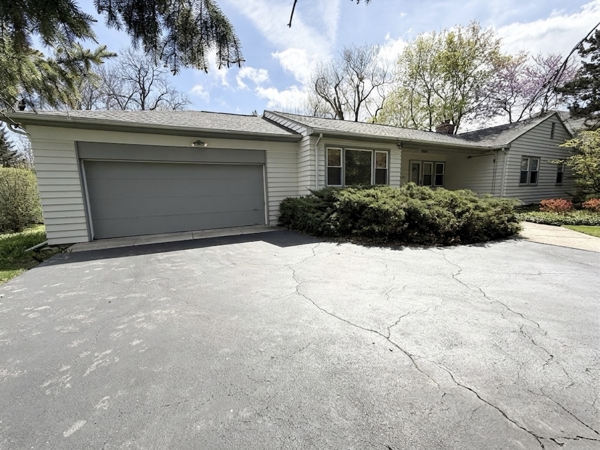 1533 Crabtree Lane