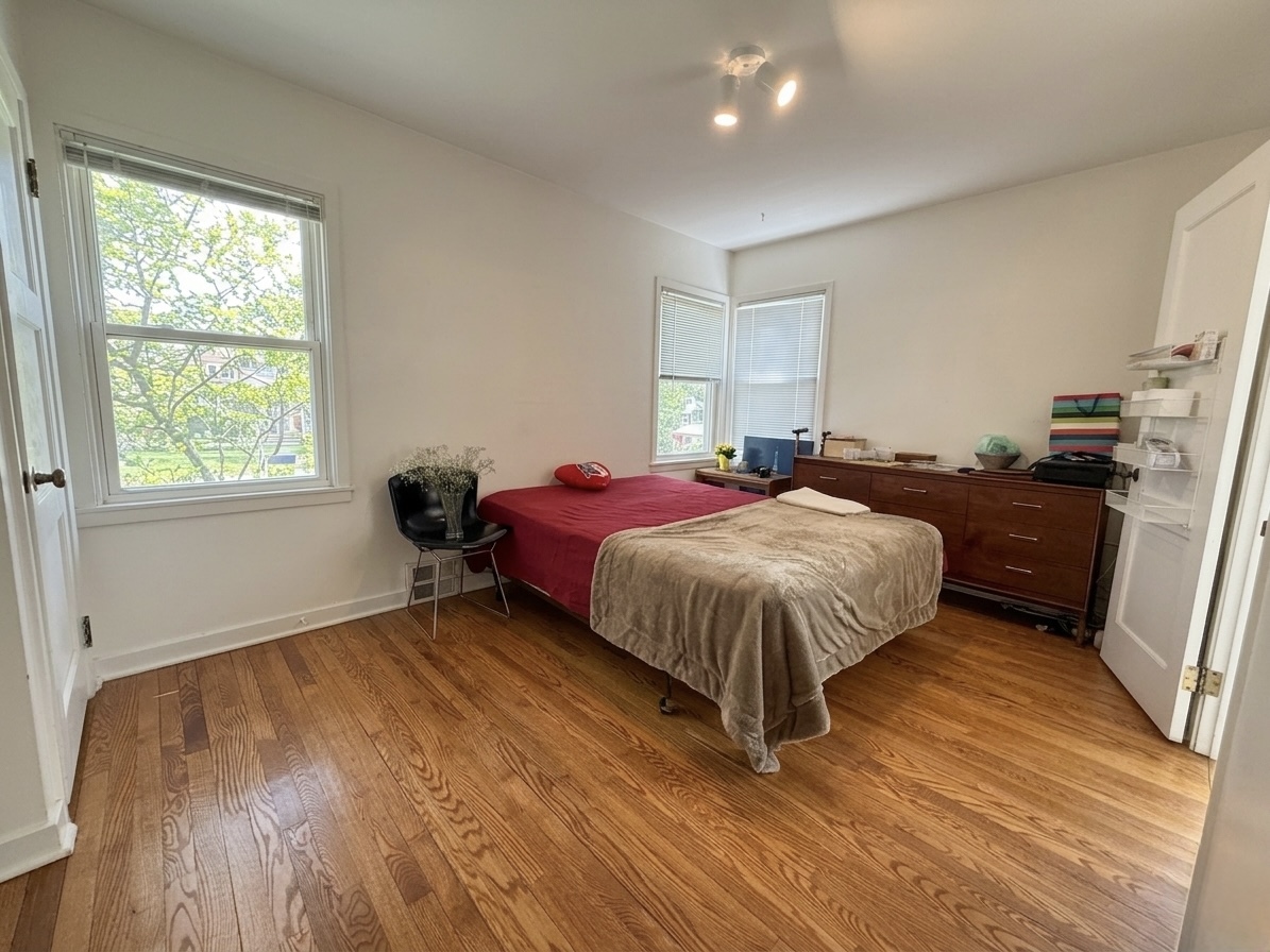 1533 Crabtree Lane