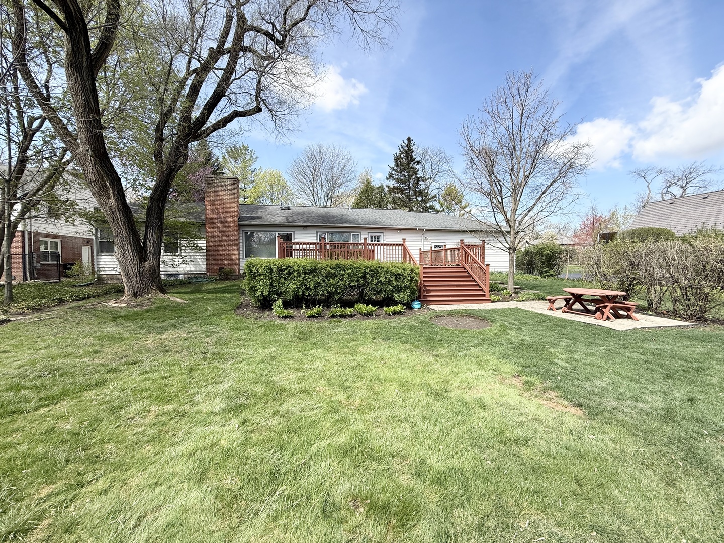 1533 Crabtree Lane