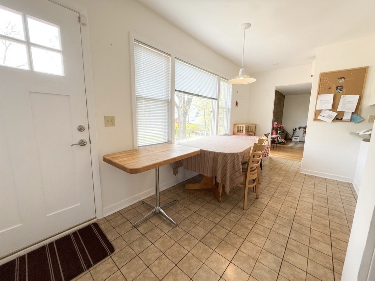 1533 Crabtree Lane