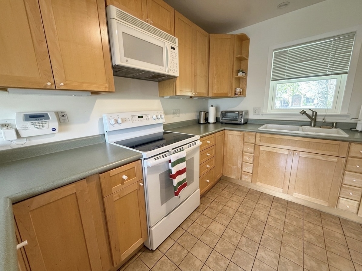 1533 Crabtree Lane