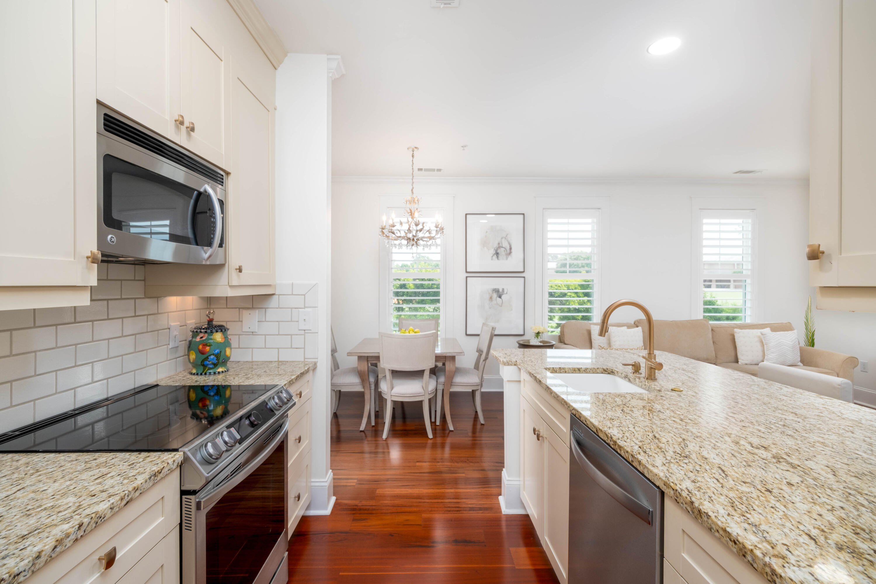 1225 Blakeway Street # 303