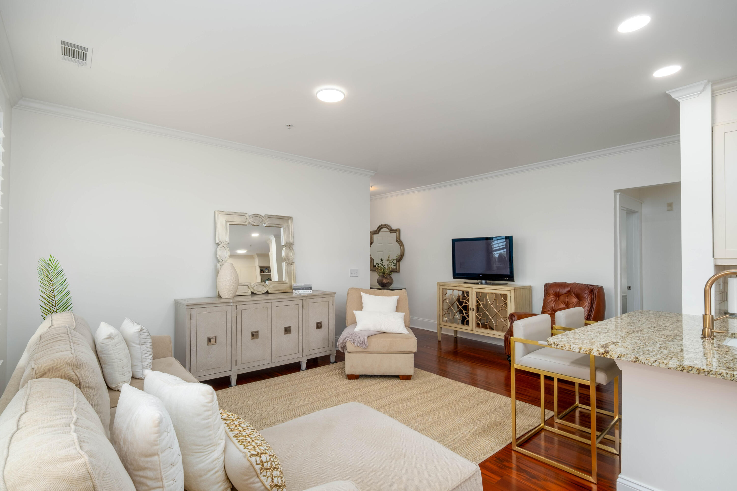 1225 Blakeway Street # 303