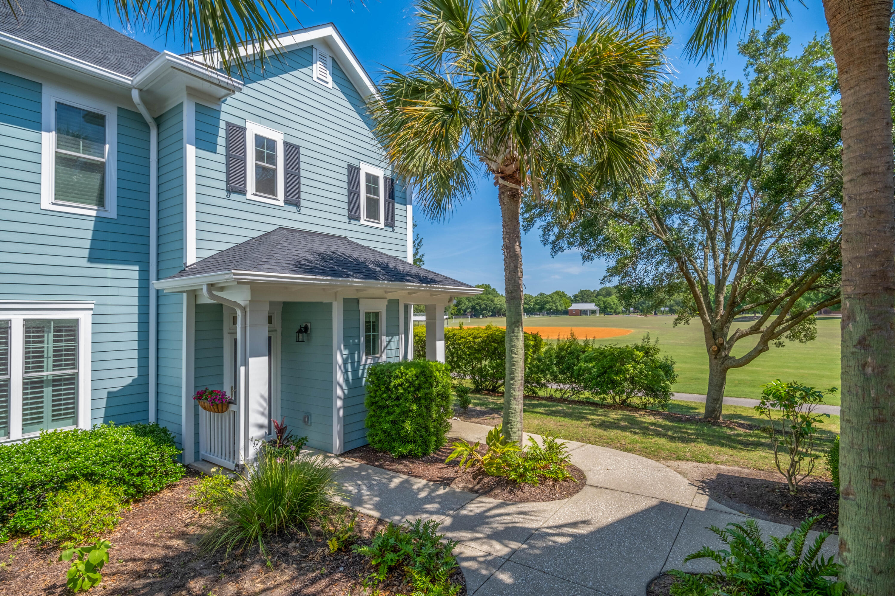 1225 Blakeway Street # 303