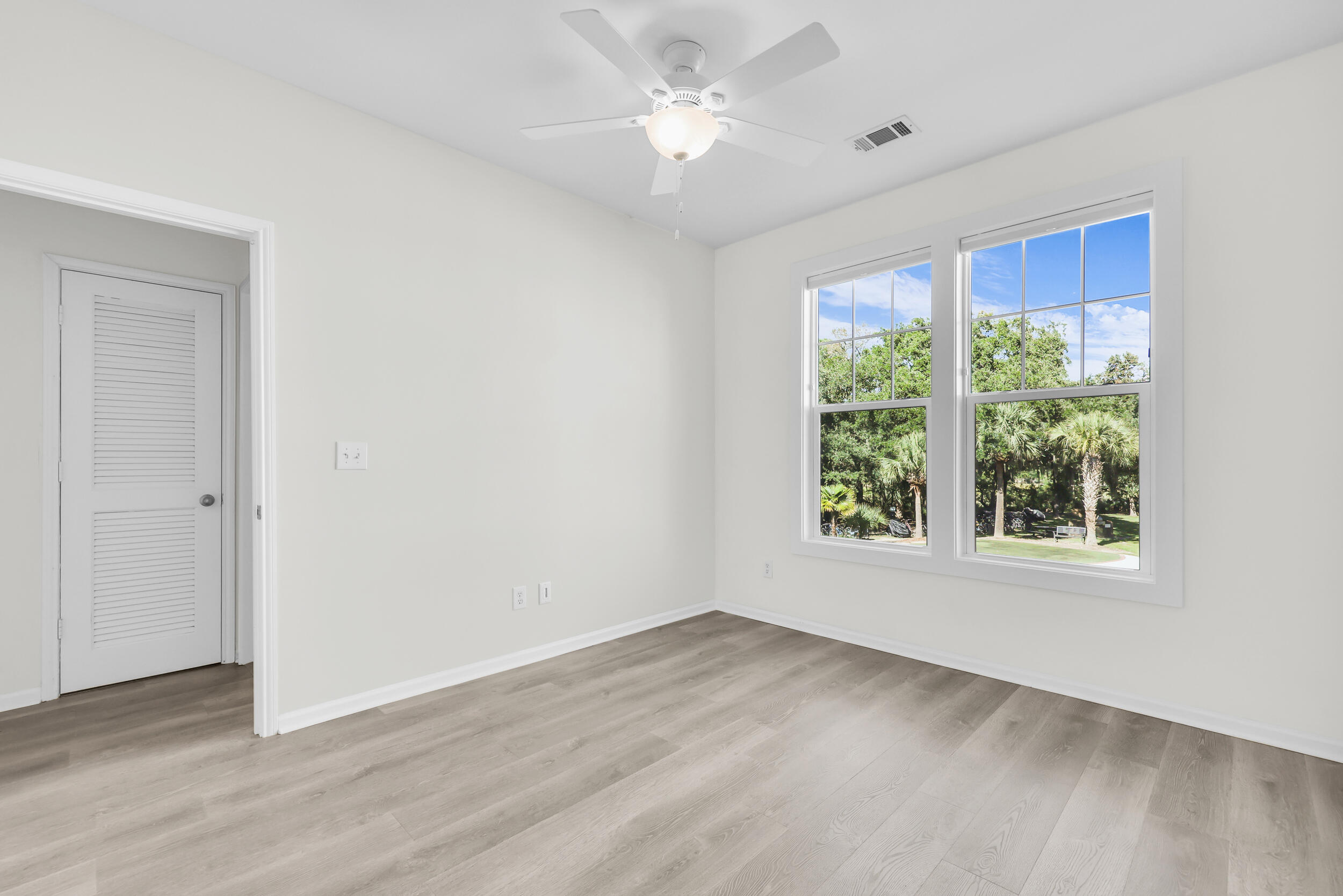 130 River Landing Drive # 7200