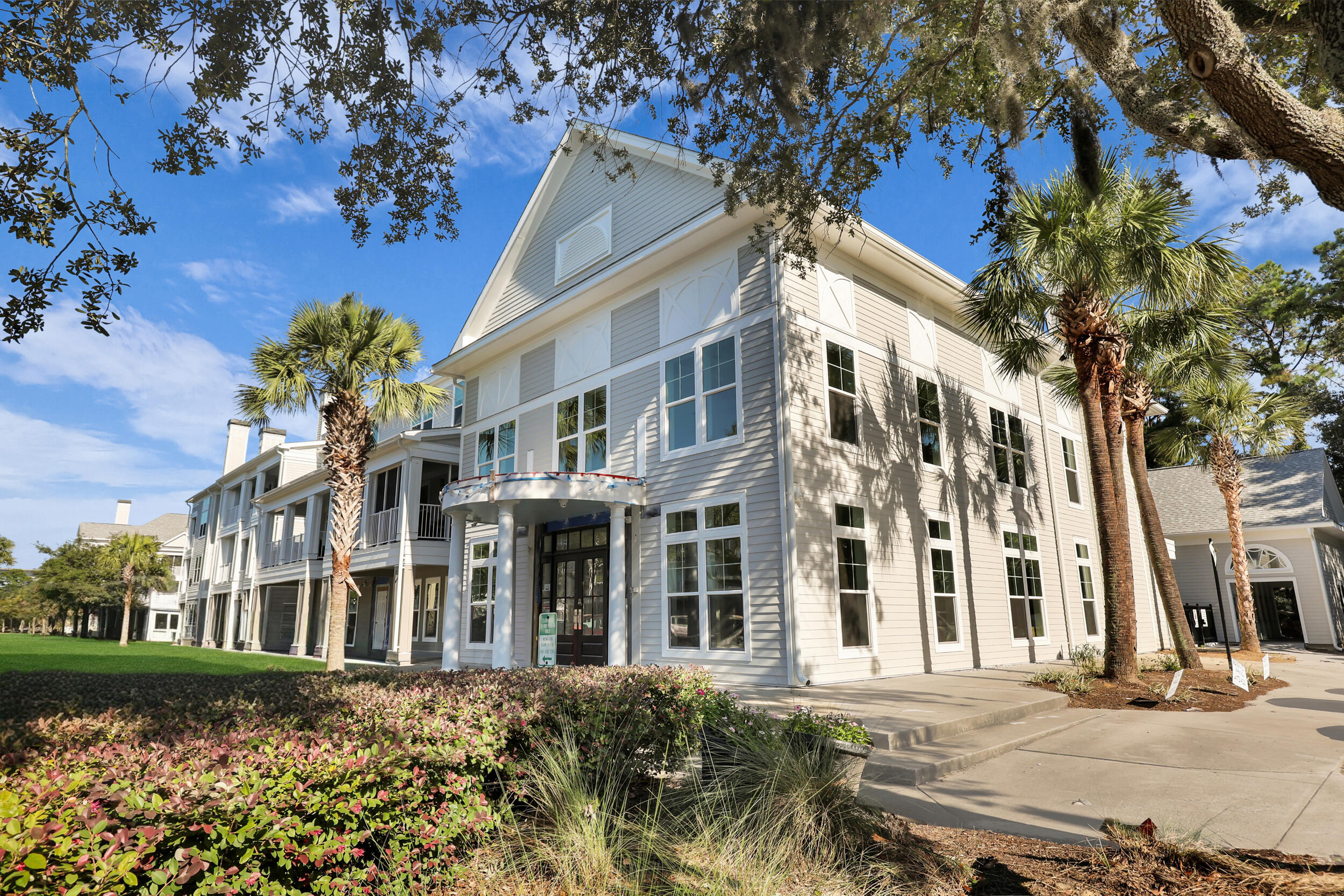 130 River Landing Drive # 7200