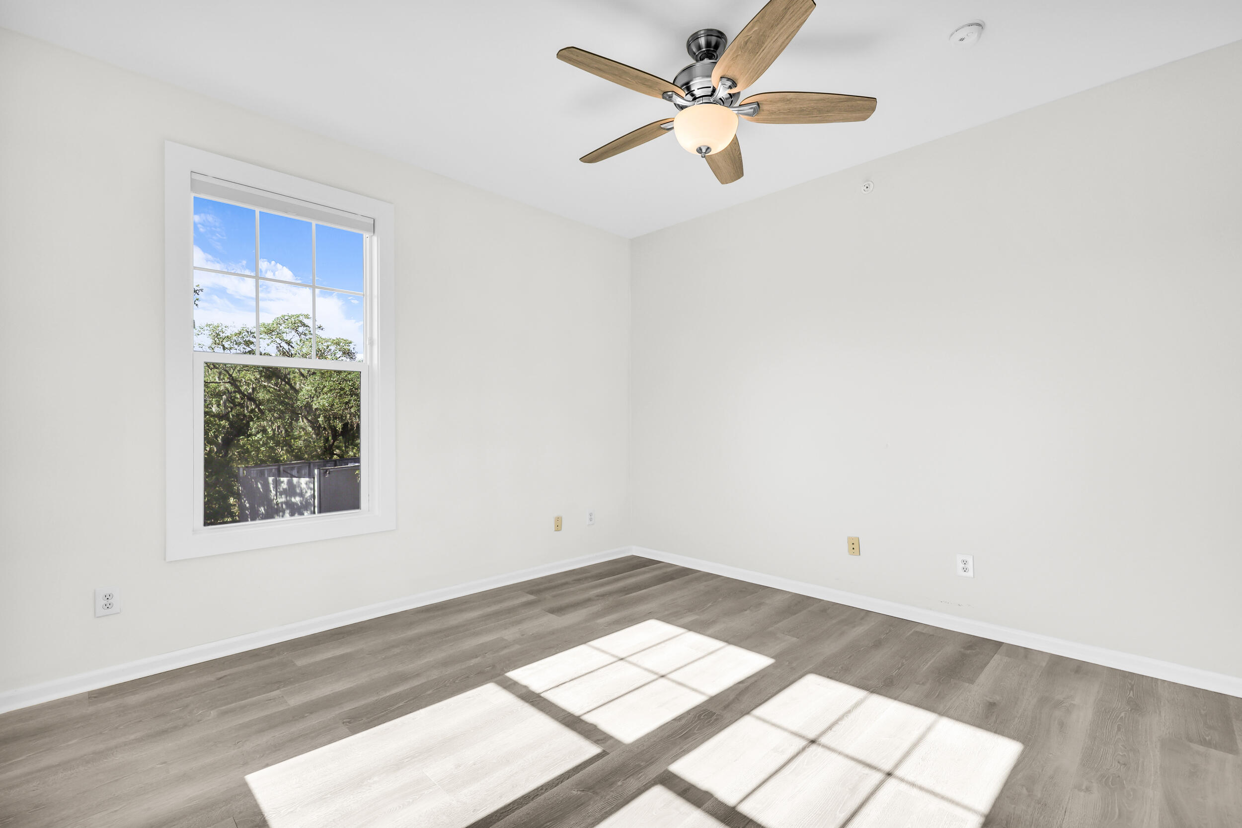 130 River Landing Drive # 7200