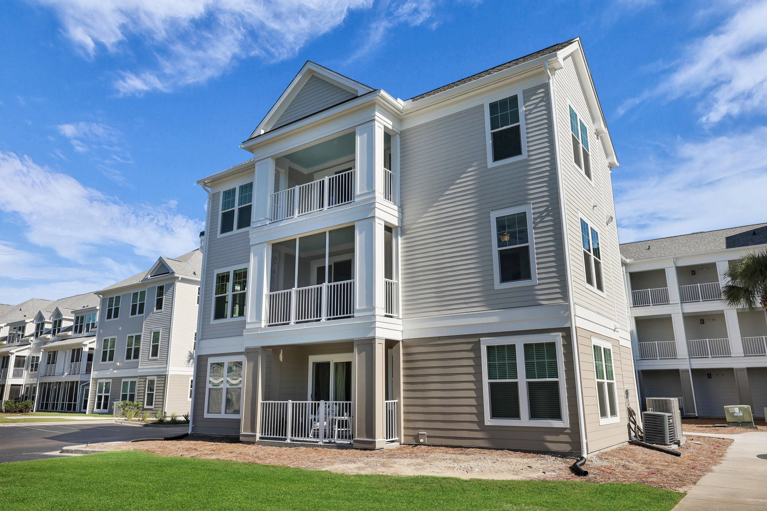 130 River Landing Drive # 7200