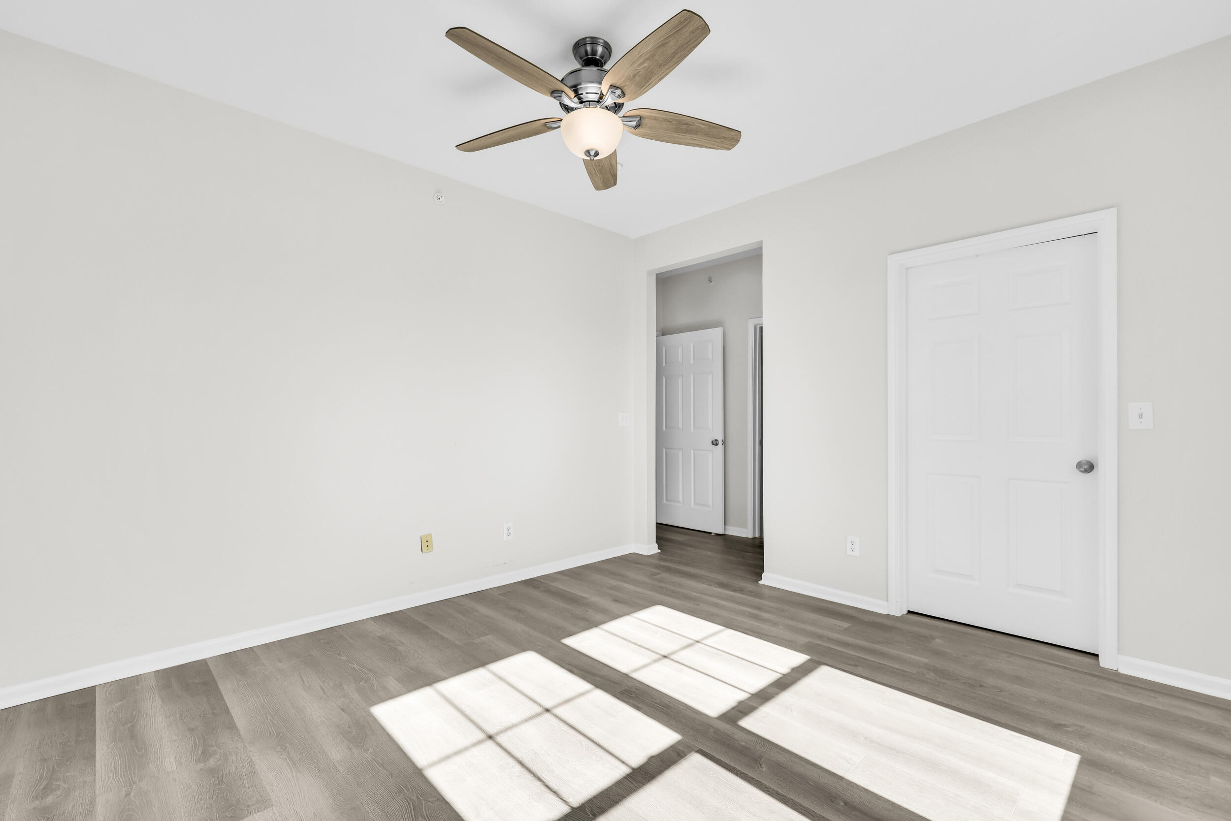 130 River Landing Drive # 7200