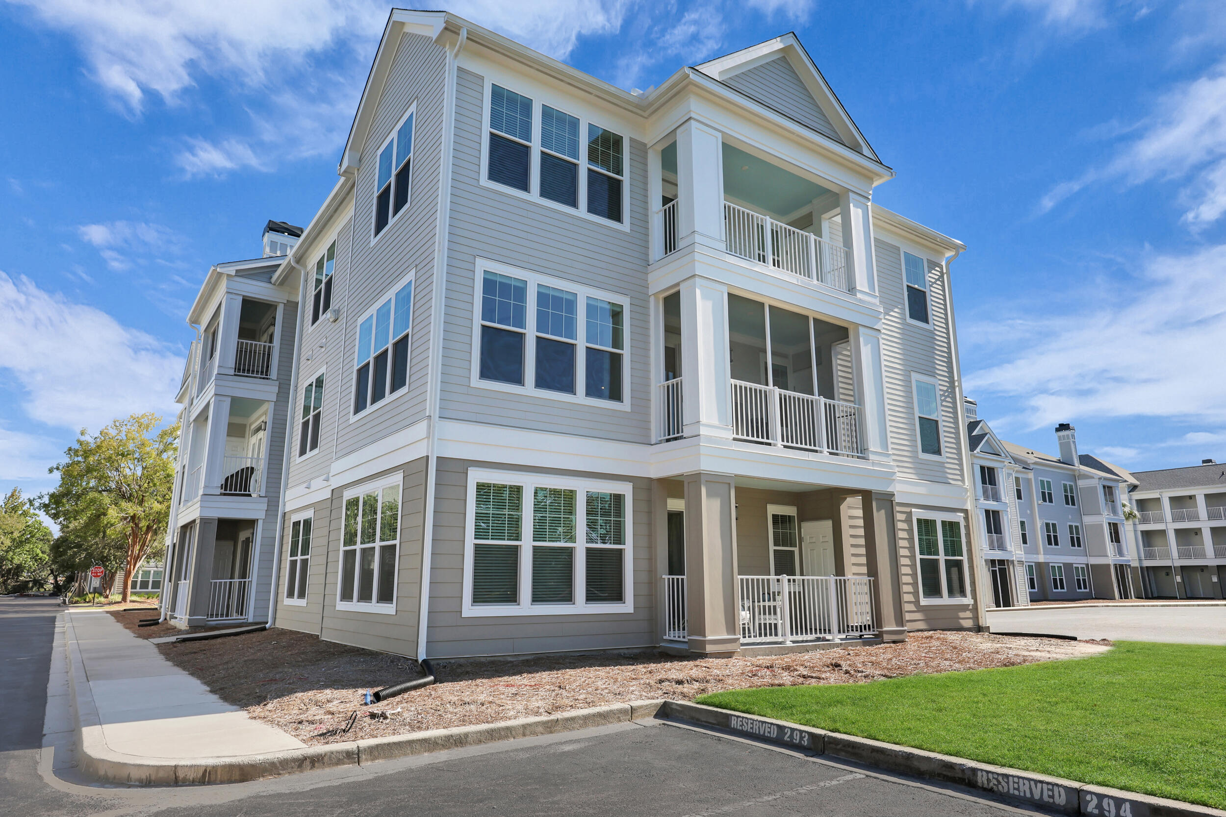 130 River Landing Drive # 7200