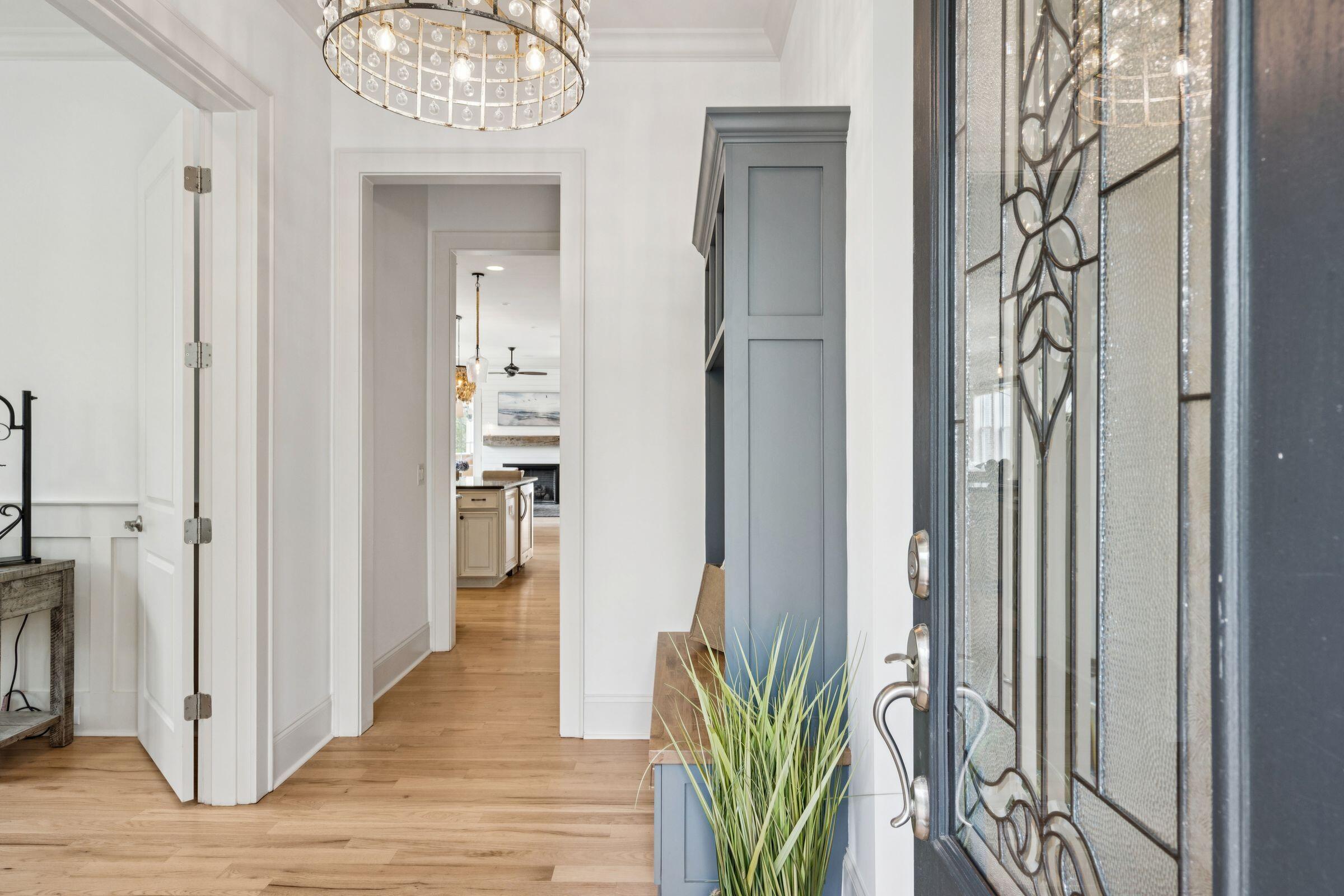 1119 Oak Overhang Street