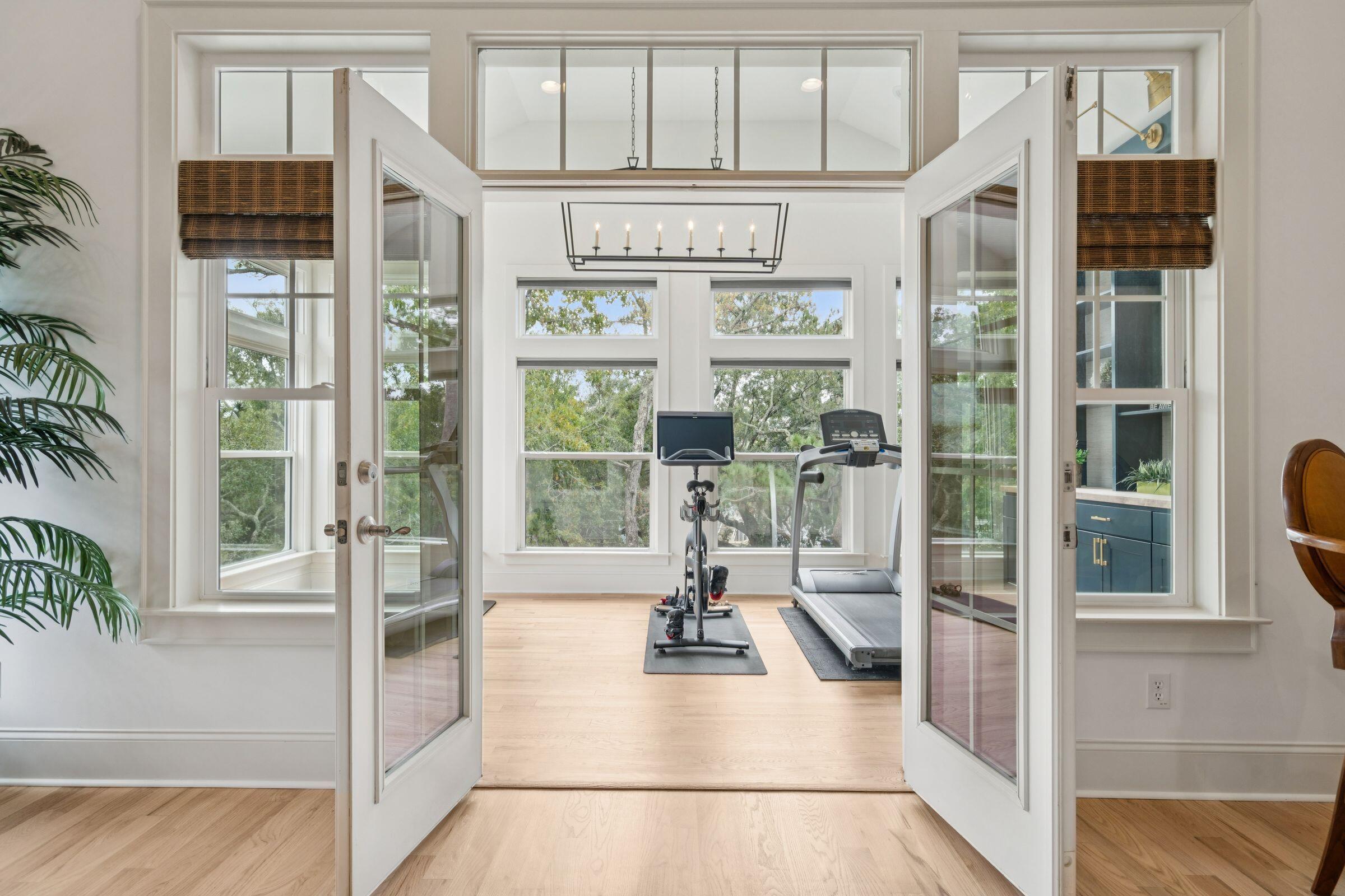 1119 Oak Overhang Street