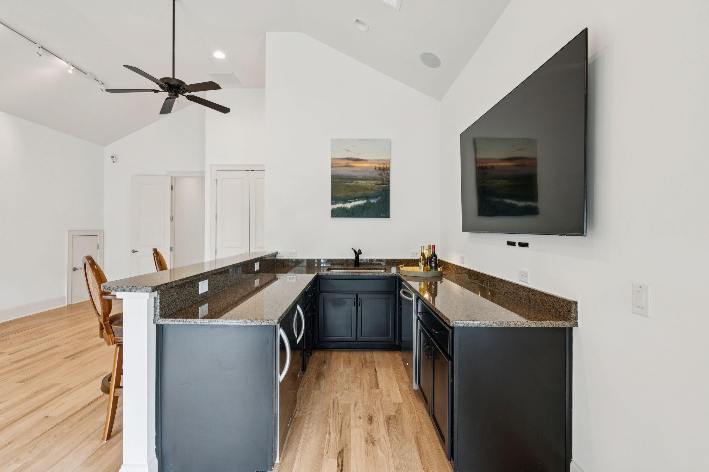 1119 Oak Overhang Street