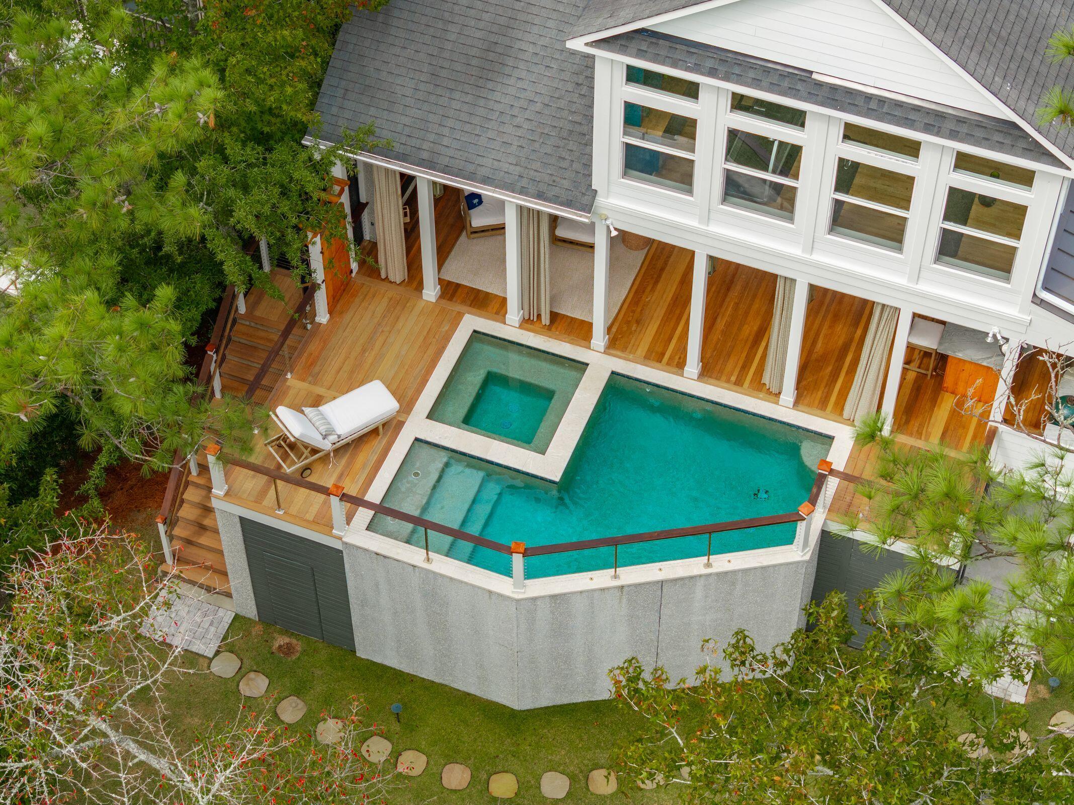 1119 Oak Overhang Street