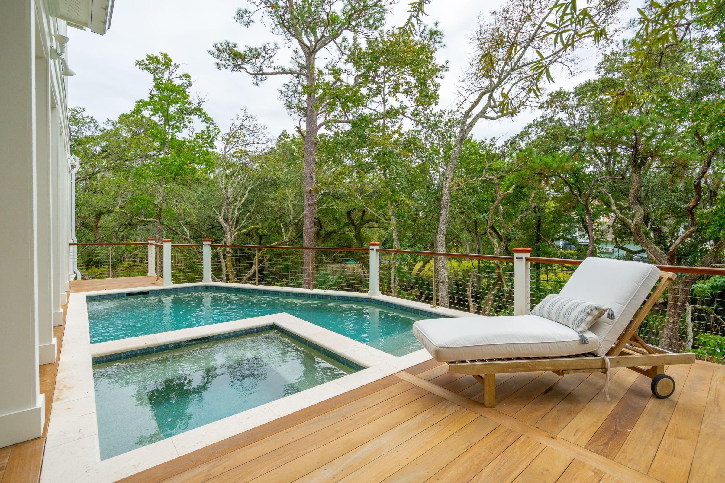 1119 Oak Overhang Street