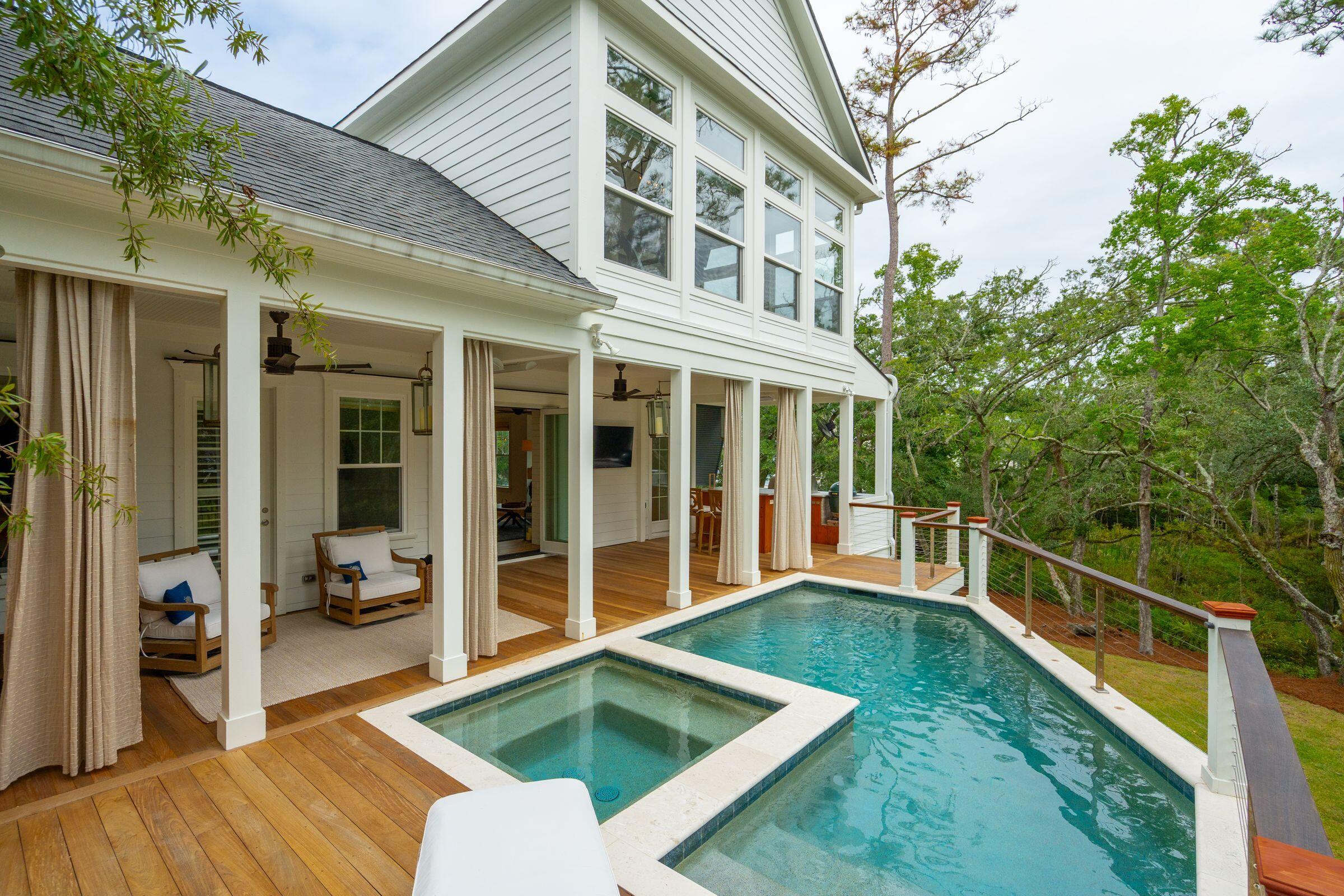 1119 Oak Overhang Street