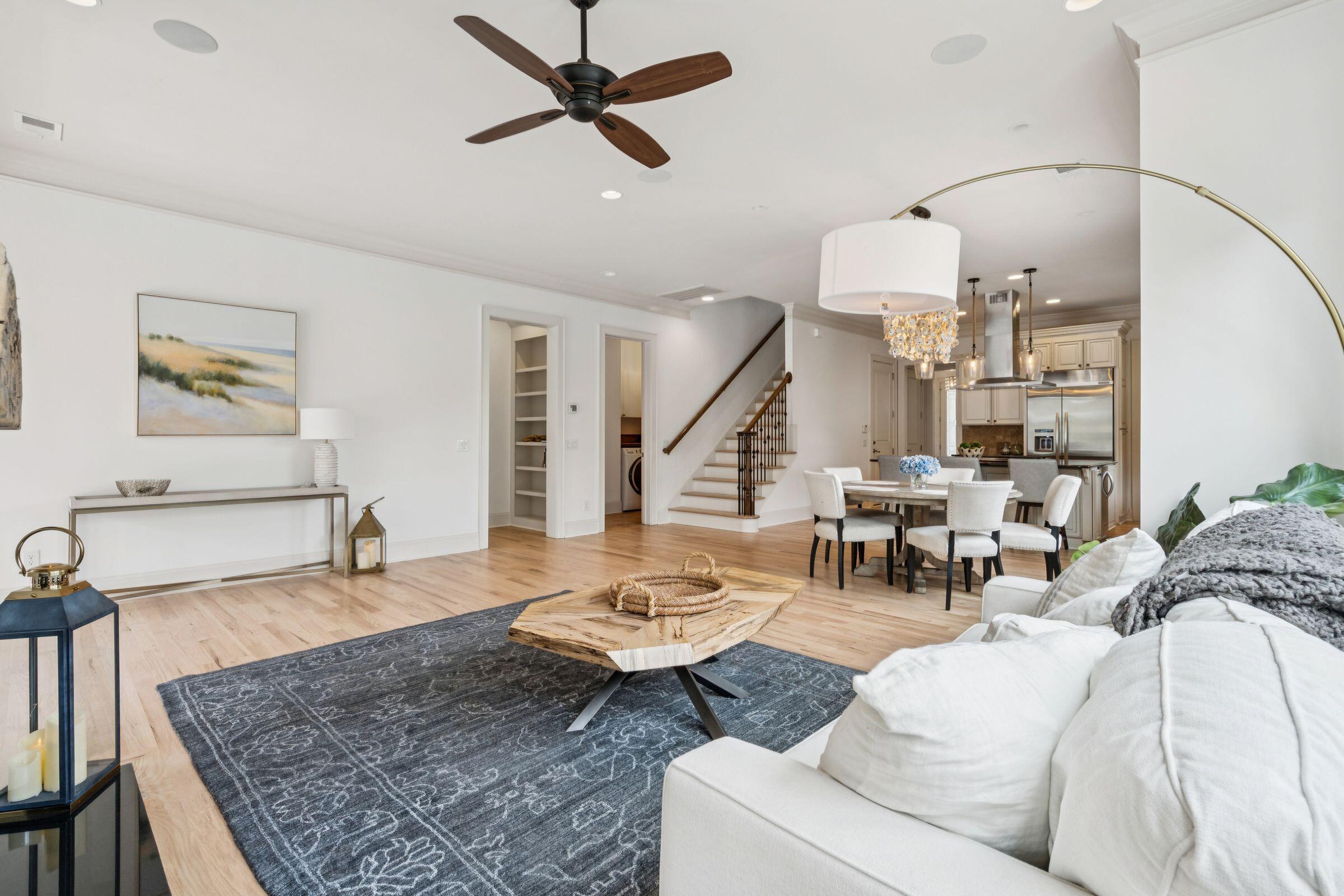 1119 Oak Overhang Street