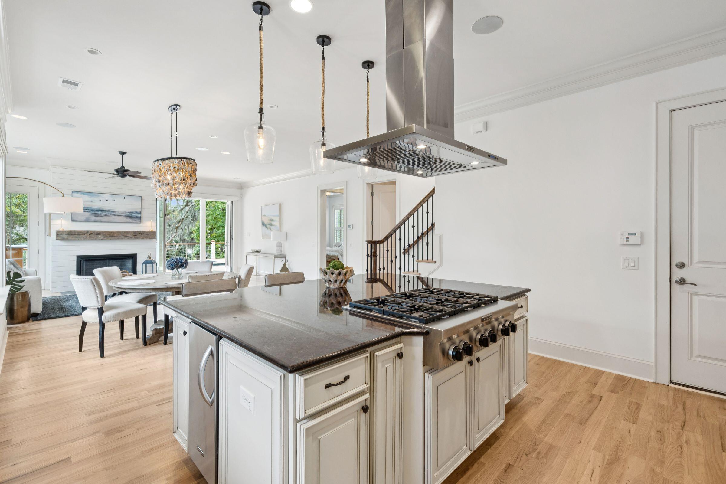 1119 Oak Overhang Street