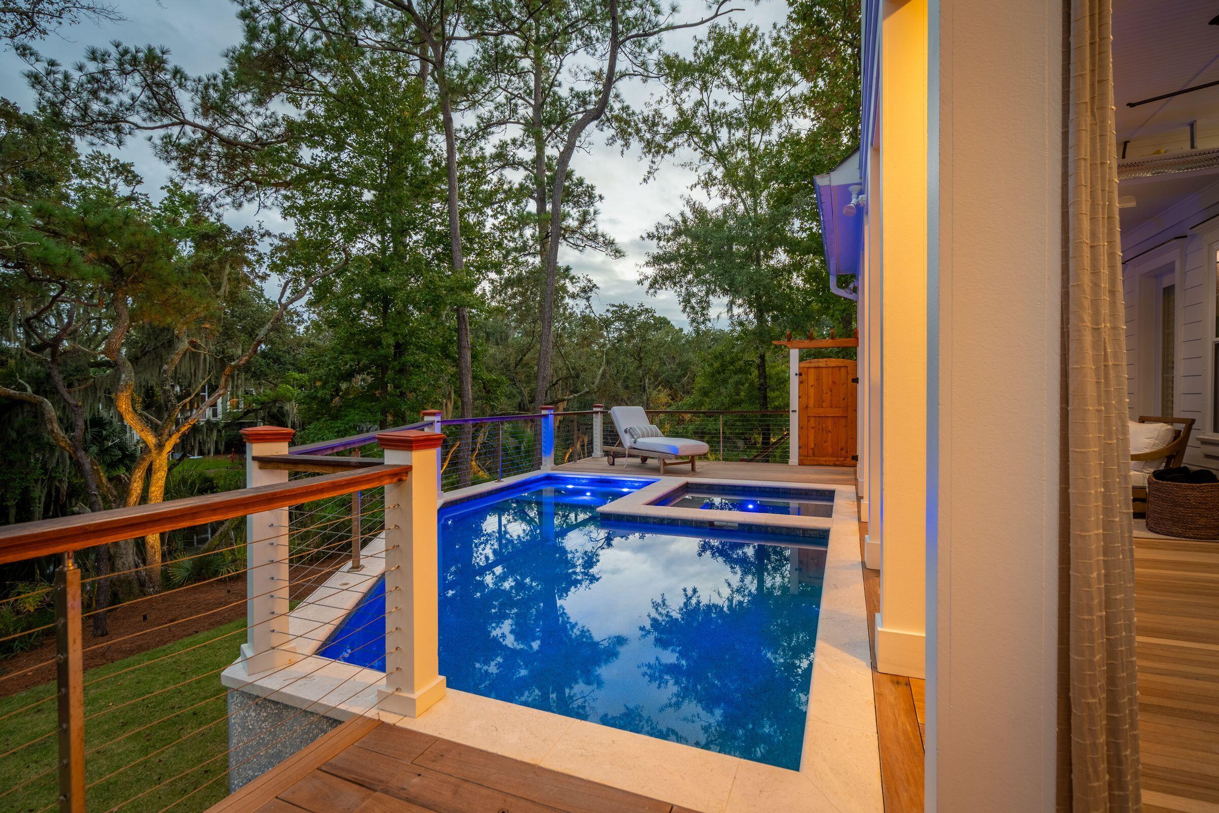 1119 Oak Overhang Street