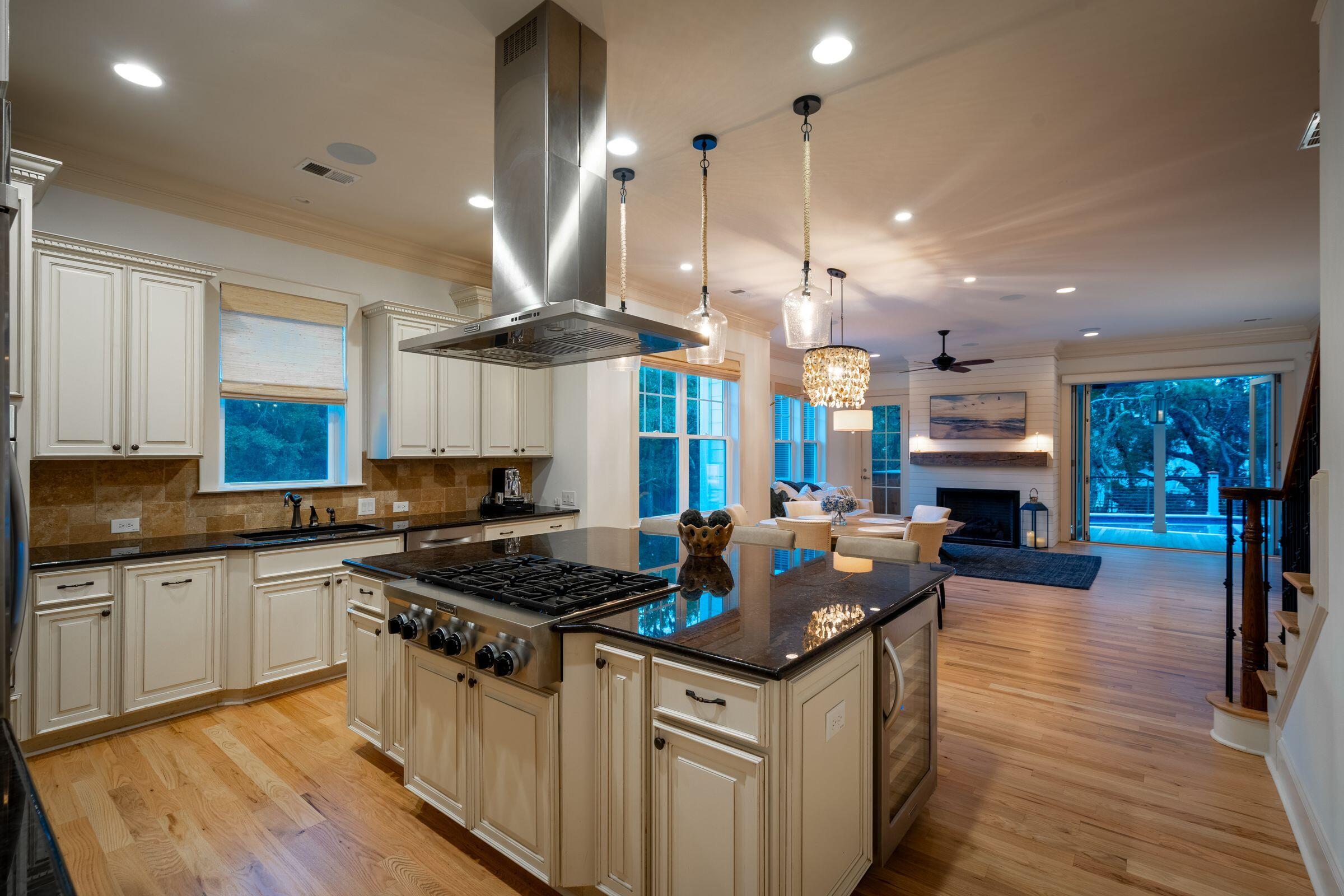 1119 Oak Overhang Street