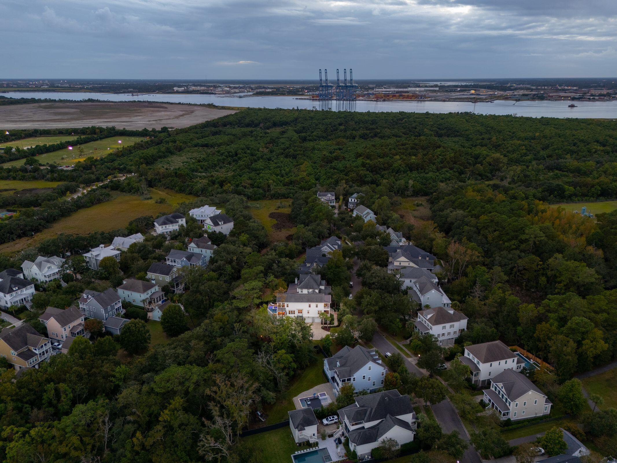 1119 Oak Overhang Street