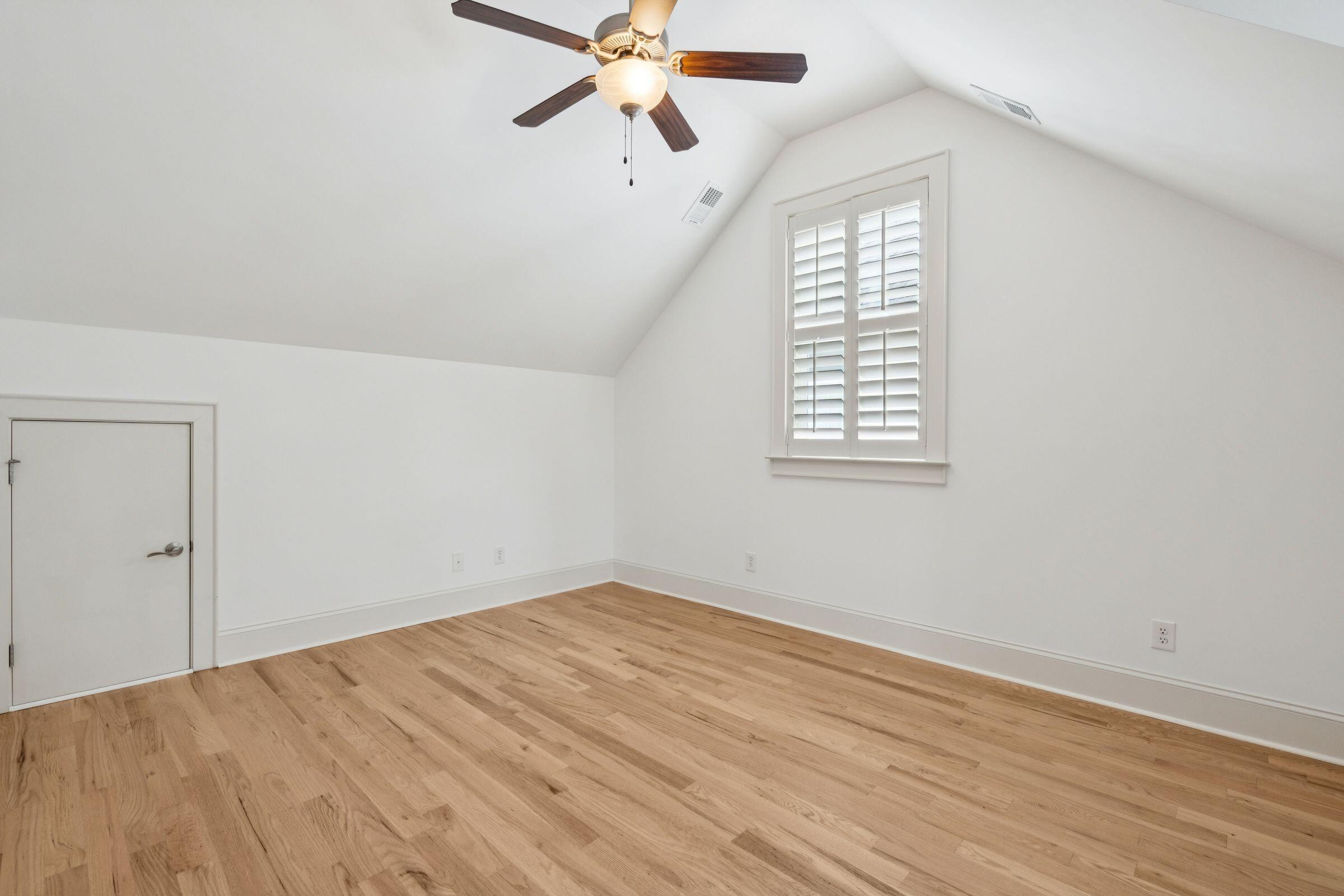 1119 Oak Overhang Street