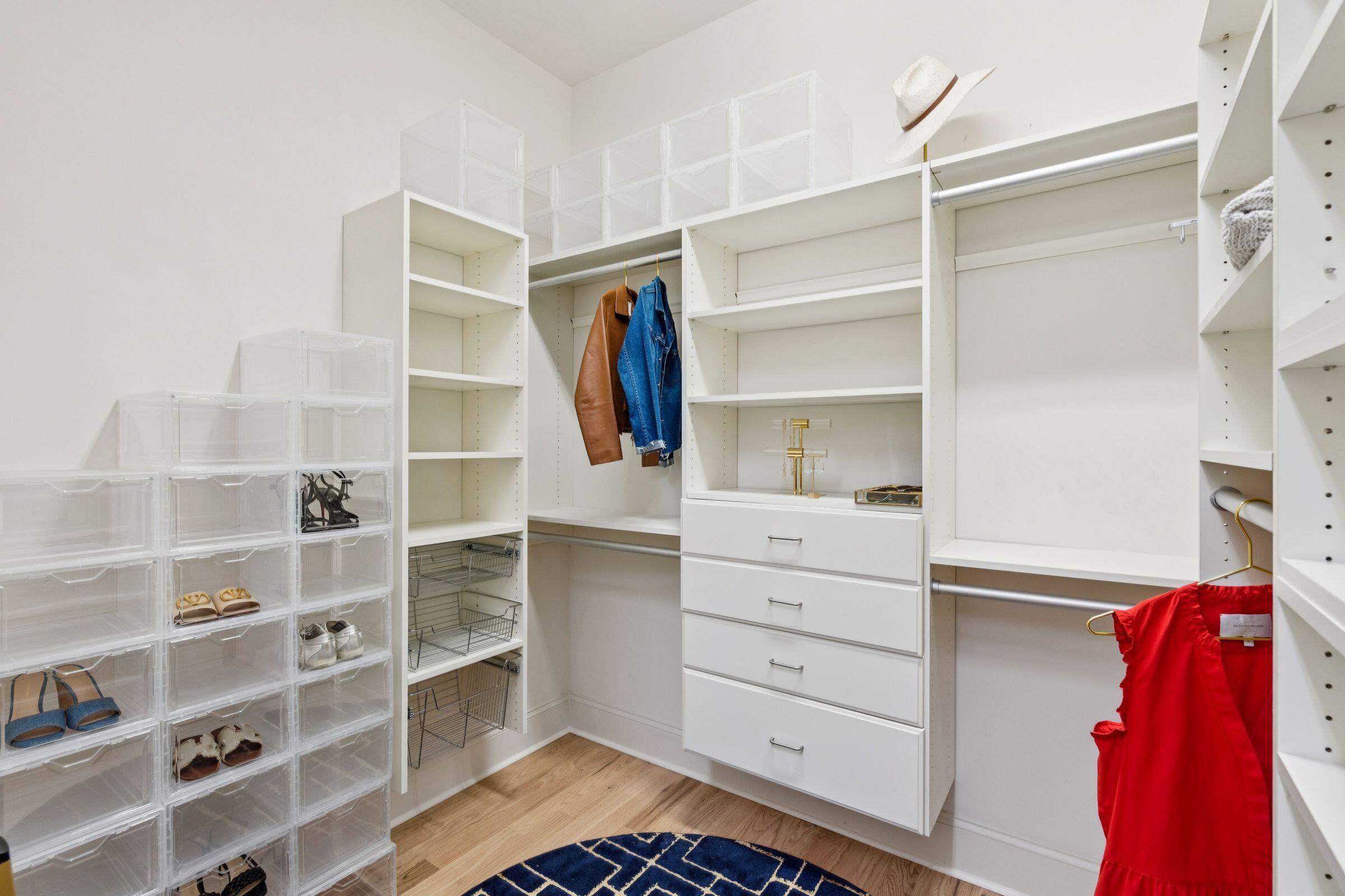 1119 Oak Overhang Street