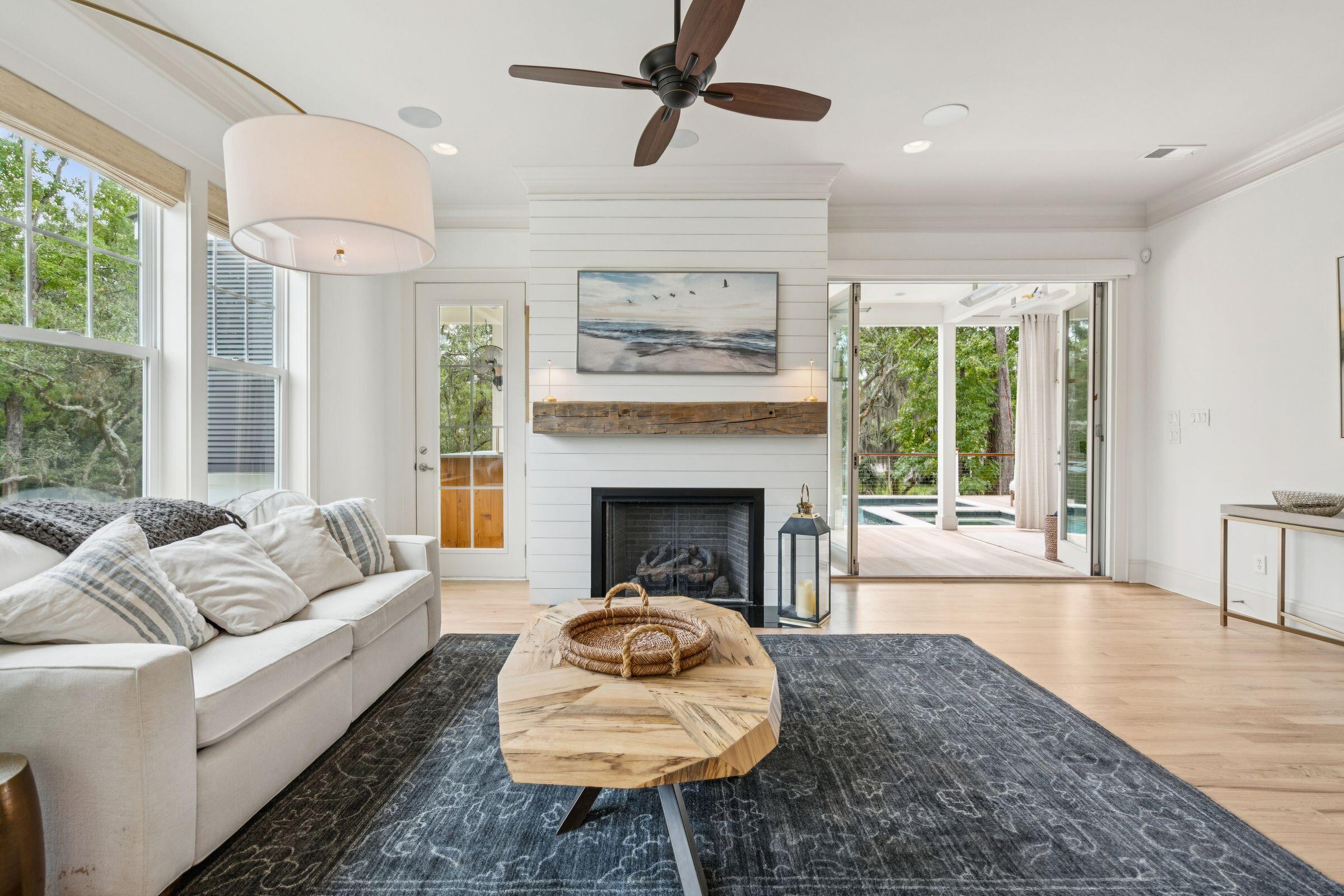 1119 Oak Overhang Street