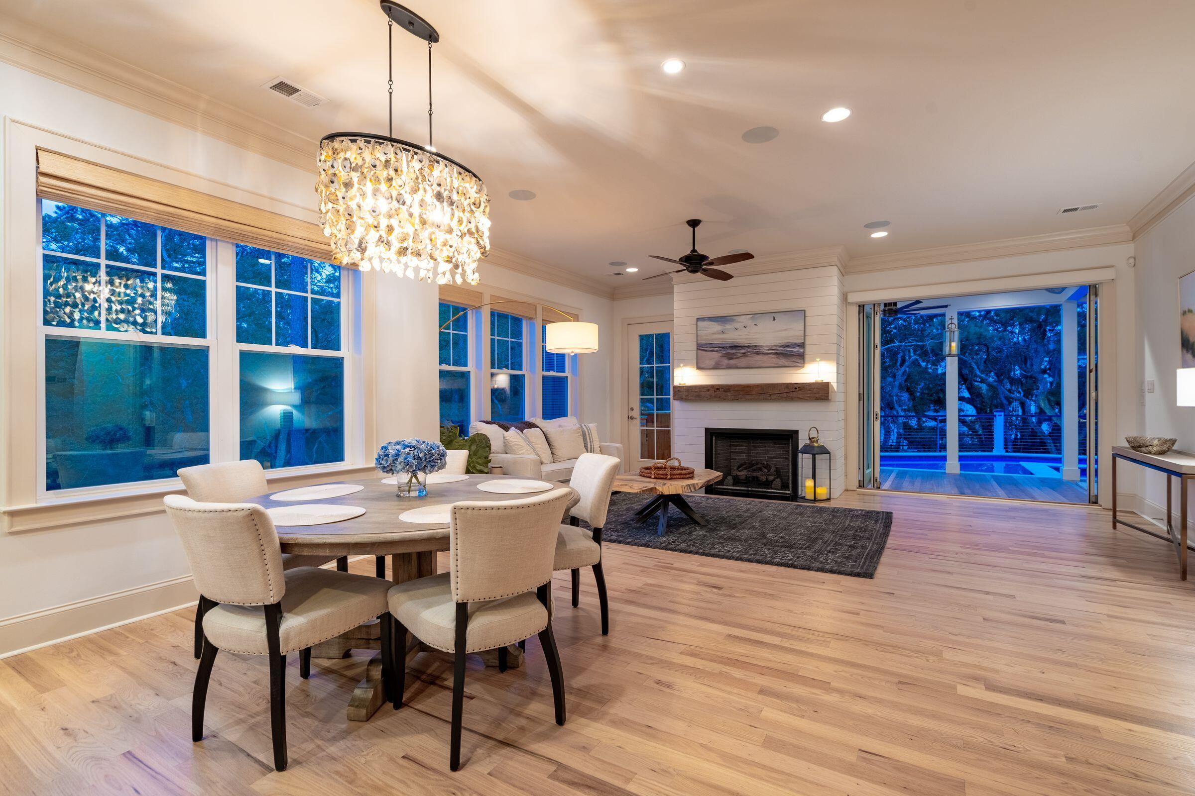 1119 Oak Overhang Street