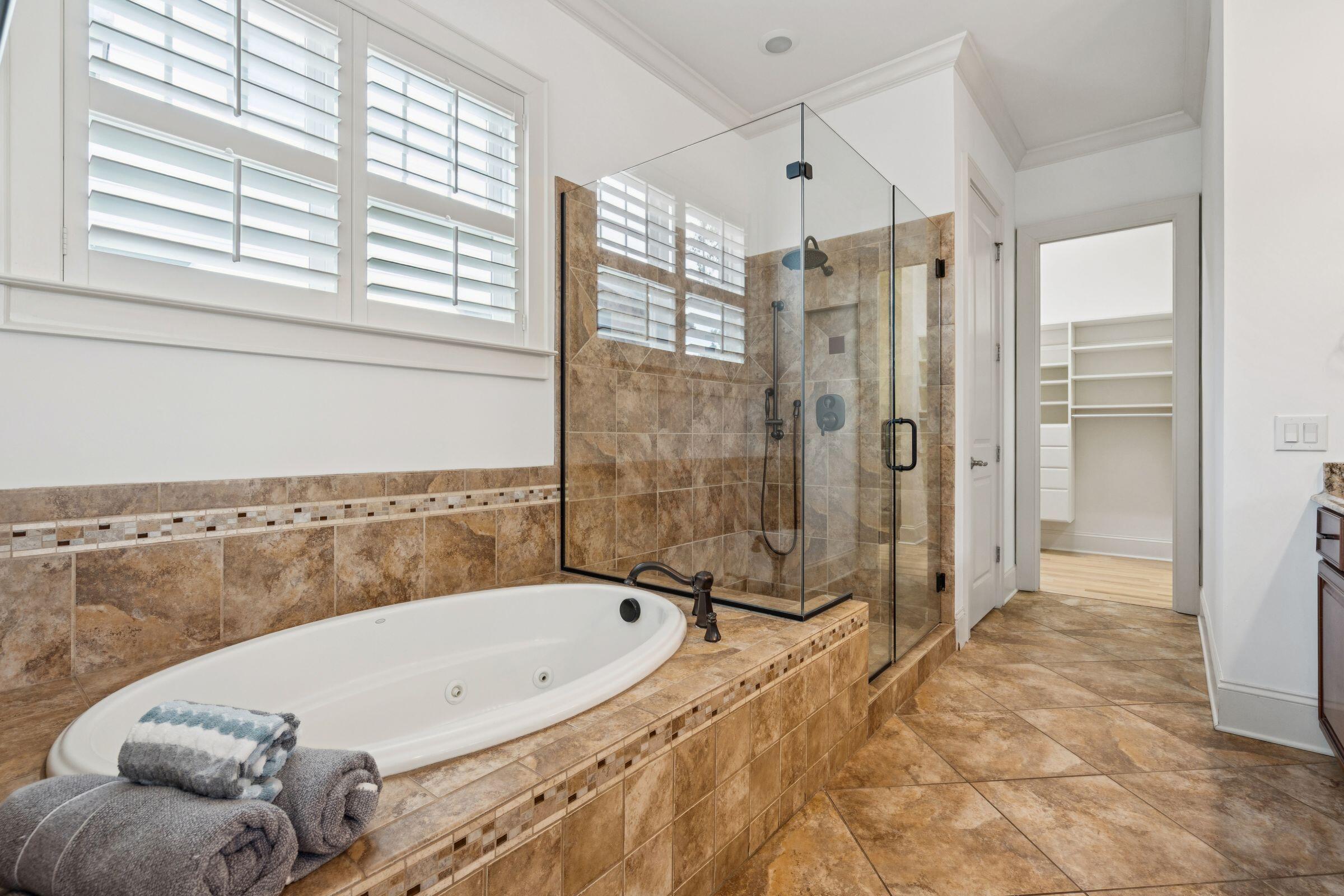 1119 Oak Overhang Street