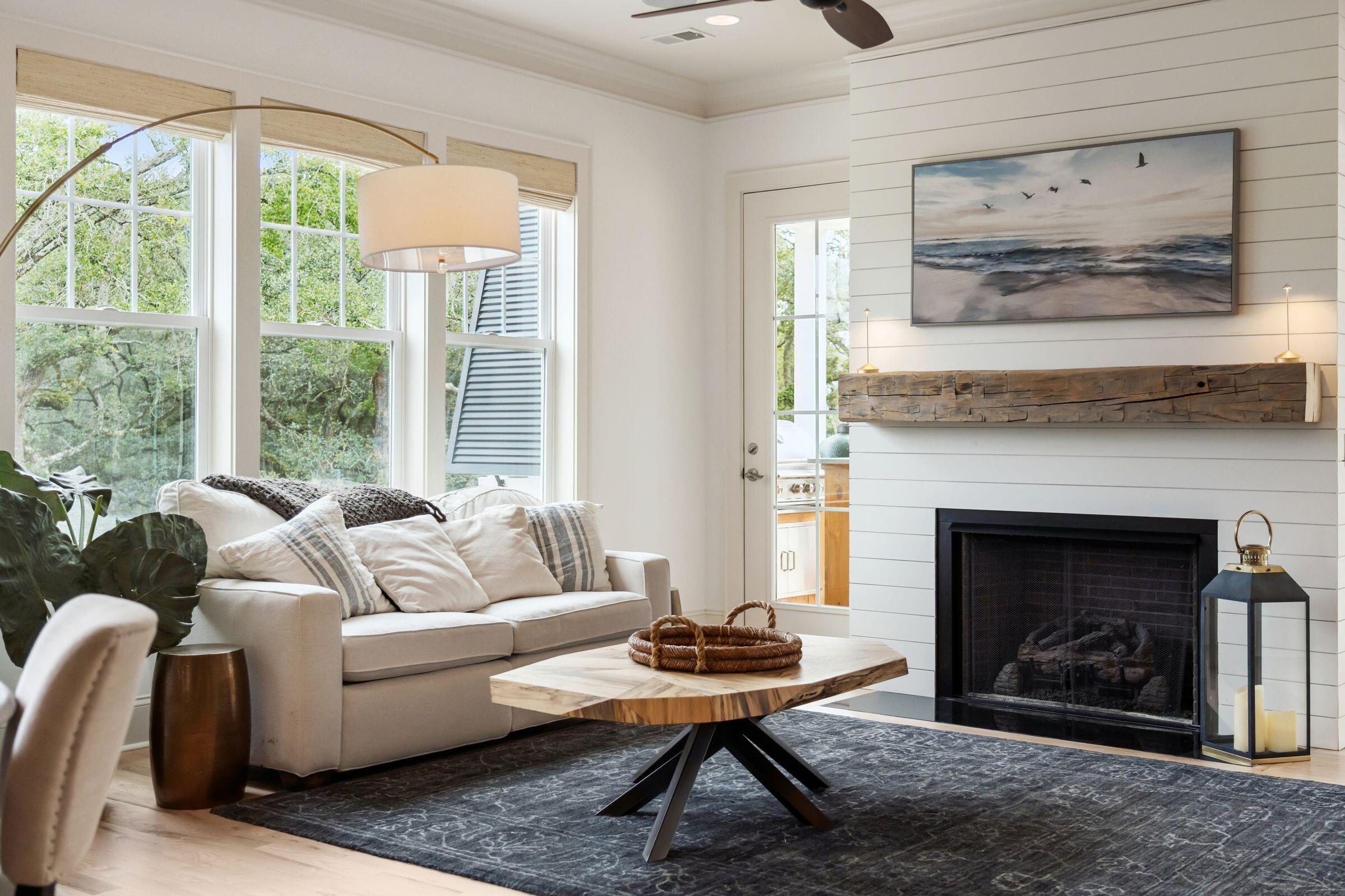 1119 Oak Overhang Street